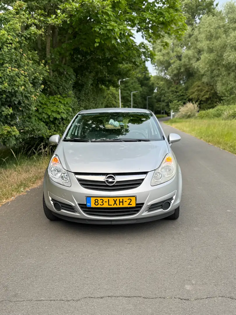 Opel Corsa 1.4-16V Cosmo Szary - 1