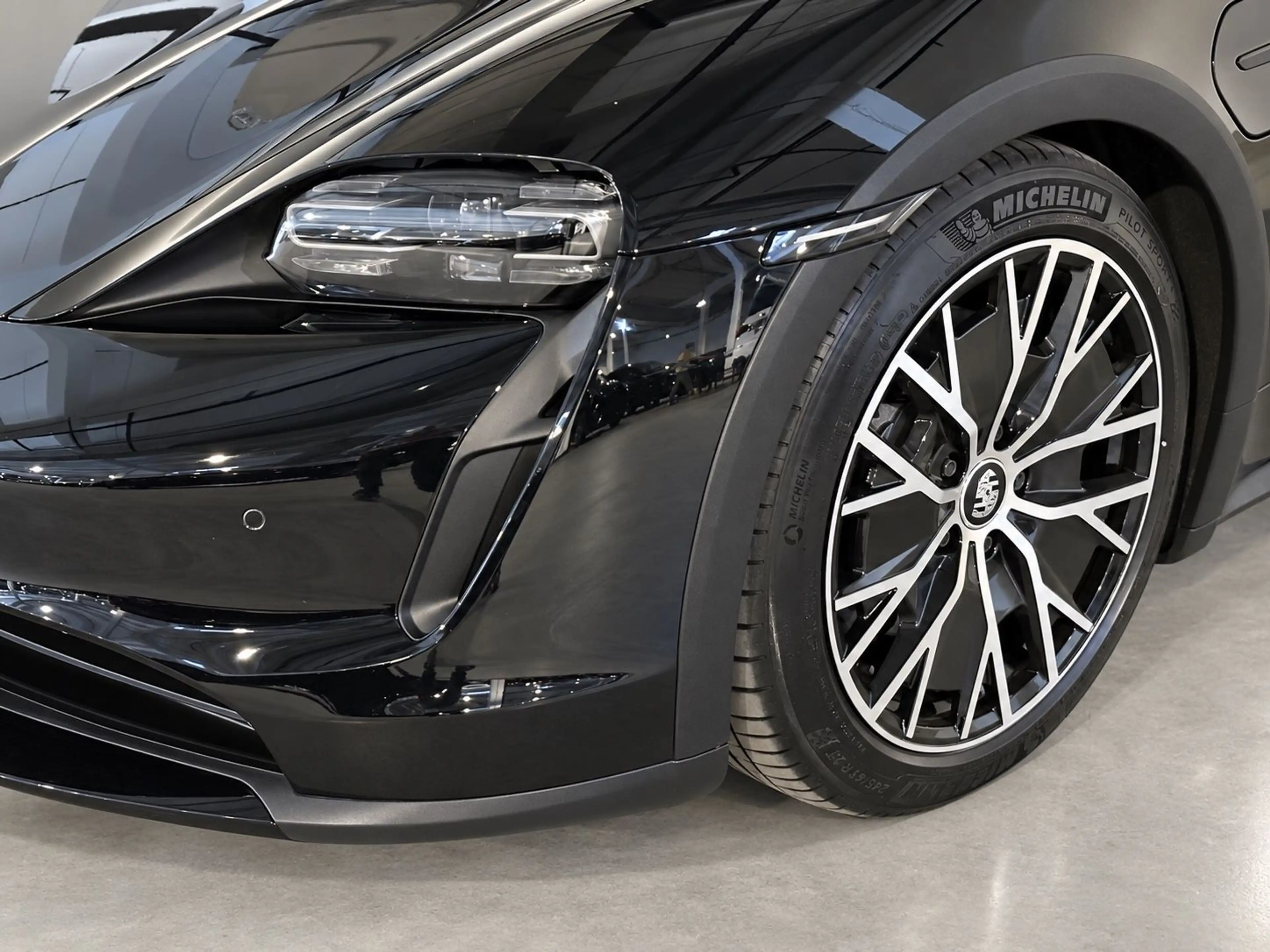 Porsche Taycan Cross Turismo 4 *Approved,Pano,BOSE,ACC* — photo 9