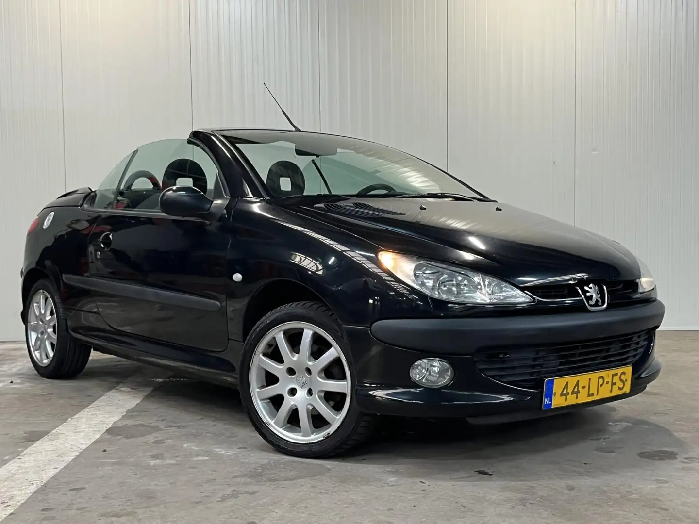 Peugeot 206 CC 1.6-16V Cabriolet APK tot december 2025! Noir - 1