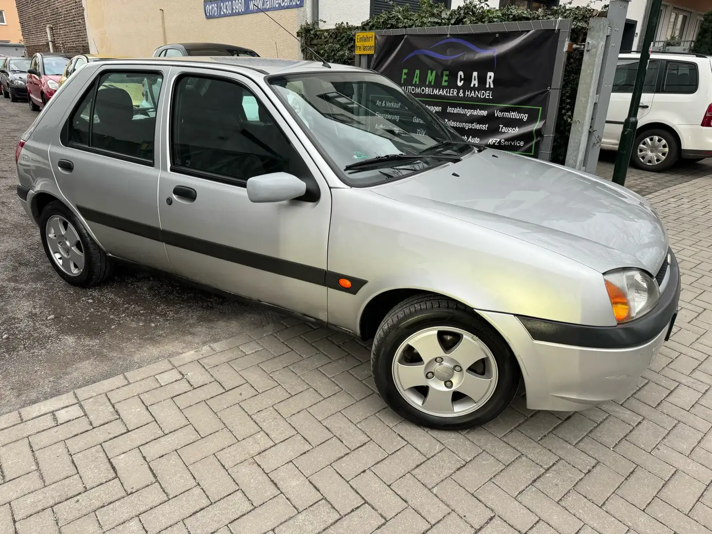 Ford Fiesta Tüv 2 Jahre - 02/26 - Срібний - 1