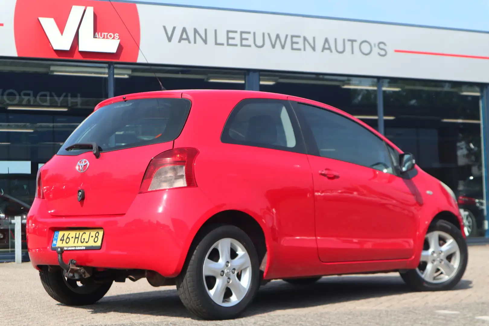 Toyota Yaris 1.3 VVTi Luna MMT | Automaat | Lees Tekst | Read T Rood - 2