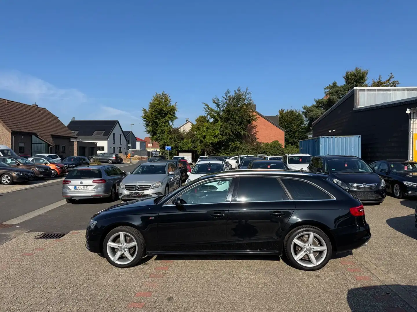 Audi A4 Avant S-LINE Xenon Navi Sitzhz AUTOM. Standhz Noir - 2