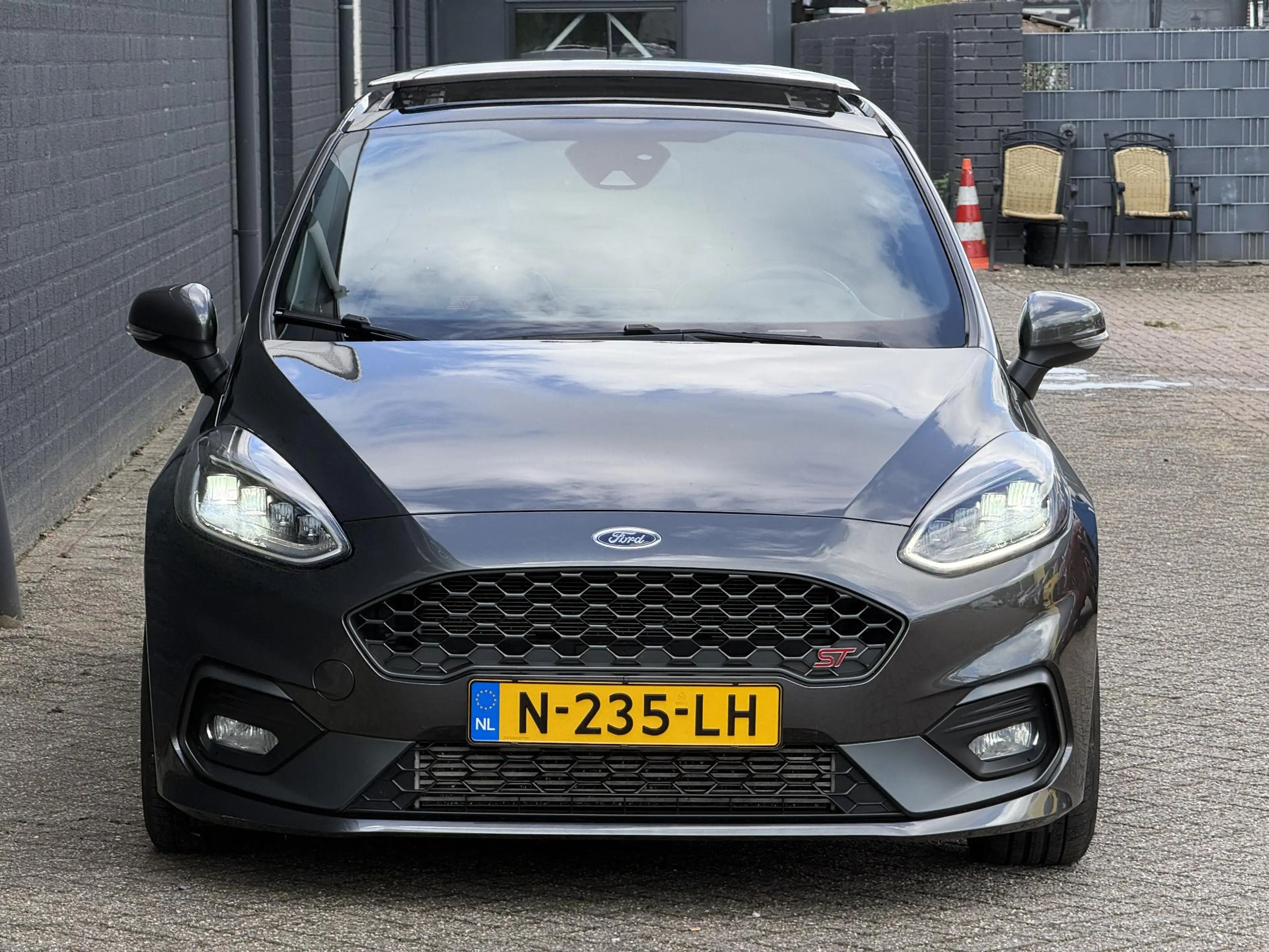 Ford Fiesta 1.5 EcoBoost ST-3 | Pano | Recaro | LED | Navi | B — photo 8