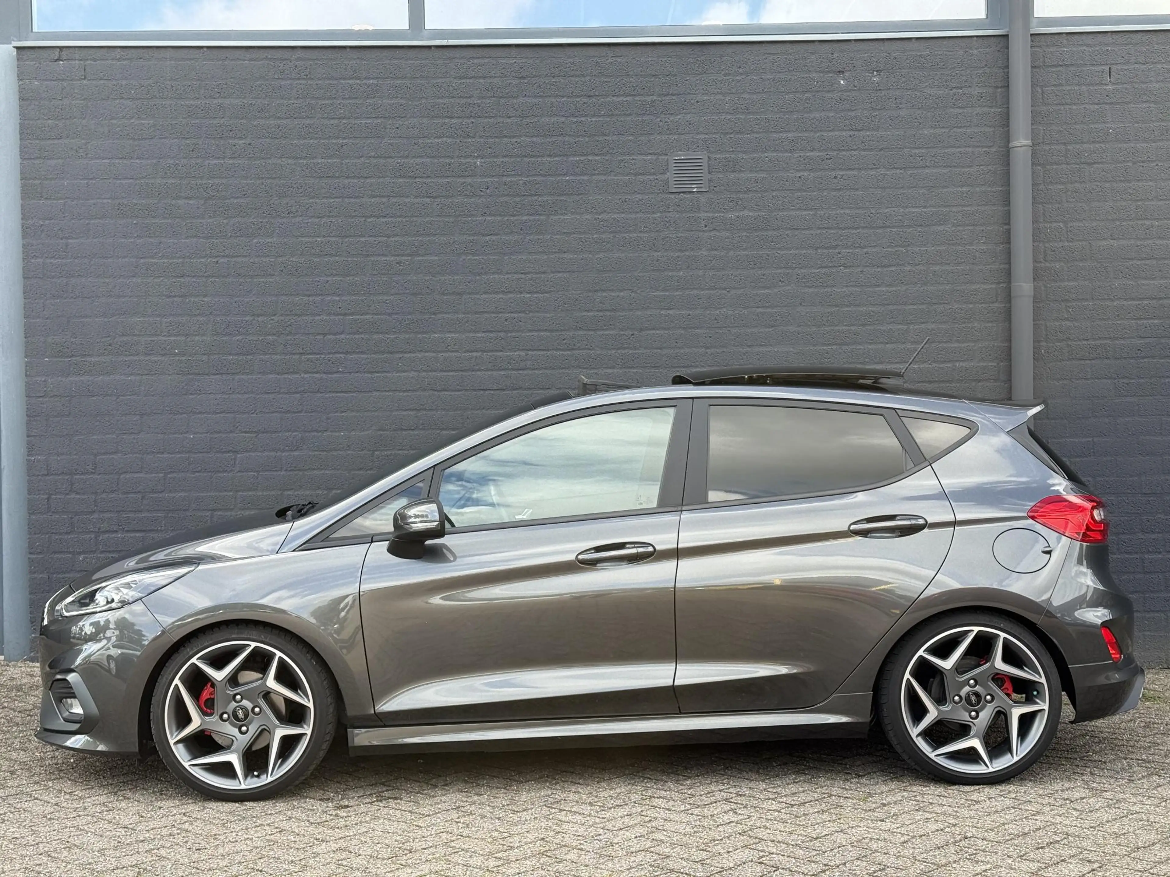 Ford Fiesta 1.5 EcoBoost ST-3 | Pano | Recaro | LED | Navi | B — photo 2