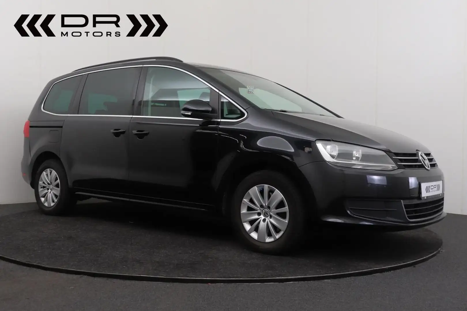 Volkswagen Sharan 1.4 TSI 6PL-PANO - LEDER - TREKHAAK crna - 2