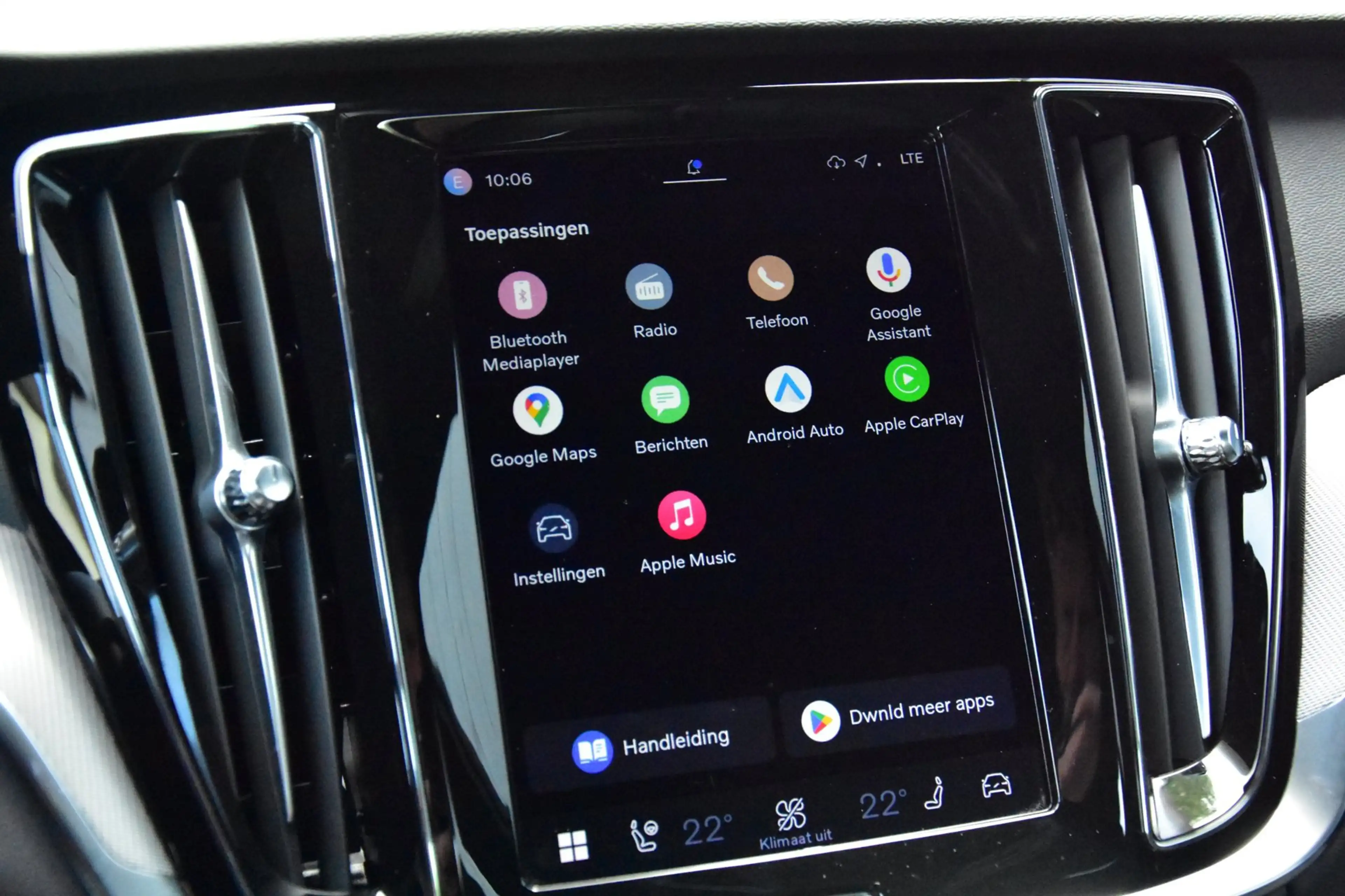 Volvo S60 2.0 Recharge T8 AWD Plus Dark | 360° Camera | Leer — photo 22