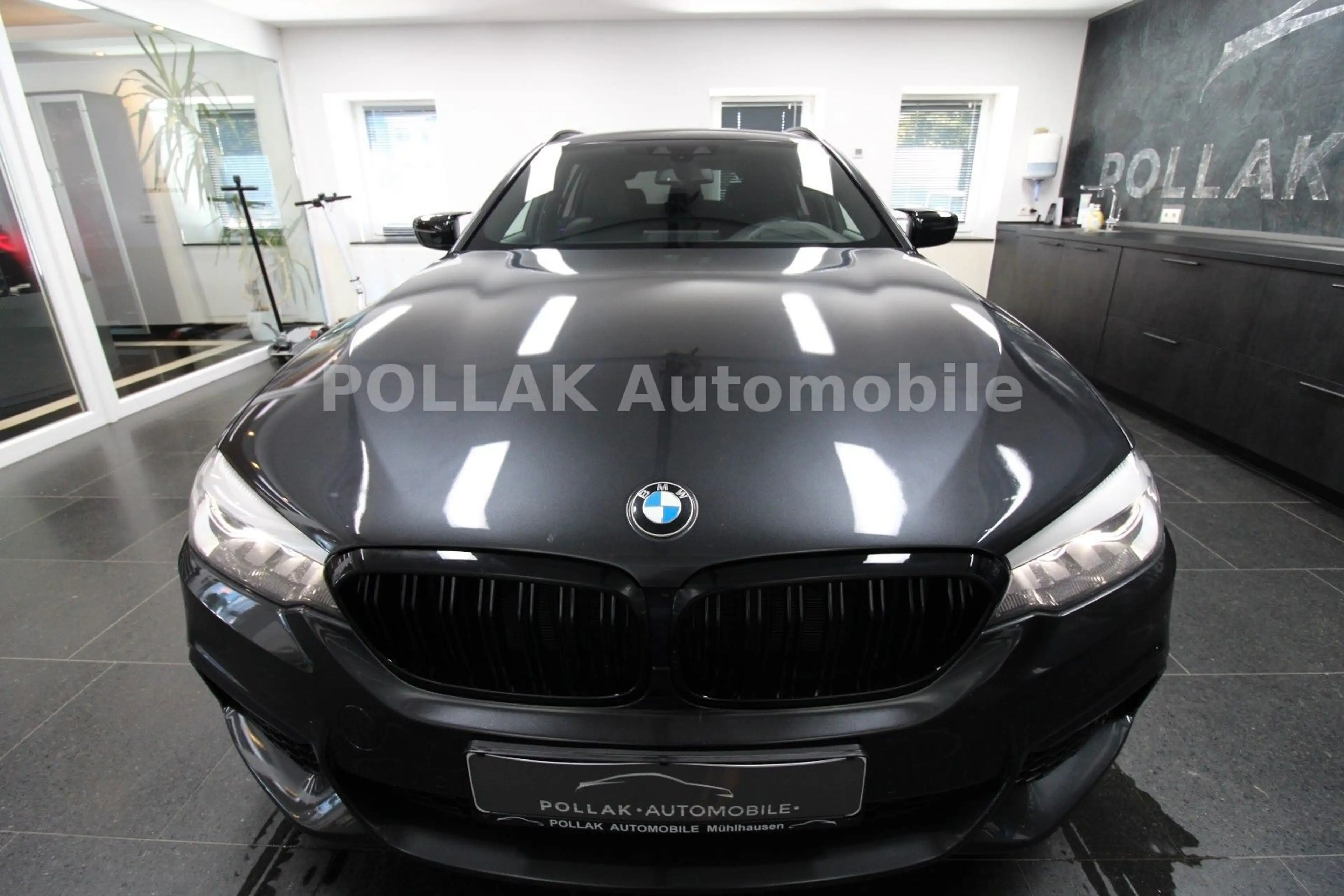 BMW 525 d Touring M Sport*LED*LEDER*NAVI*HEADUP*PANO* — photo 15