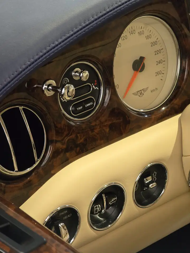Bentley Arnage 6.8 Red Label, foto 9