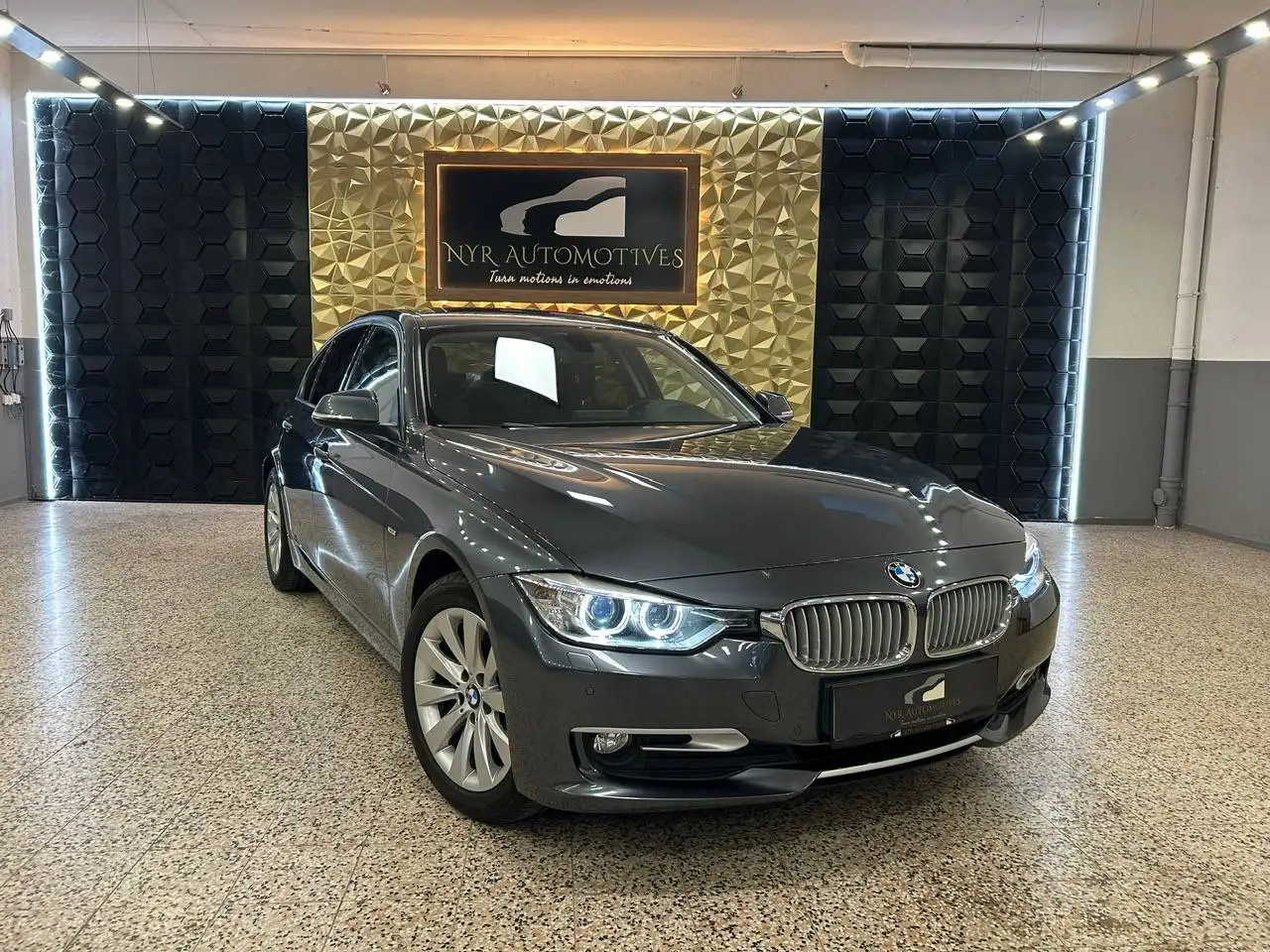 BMW 320