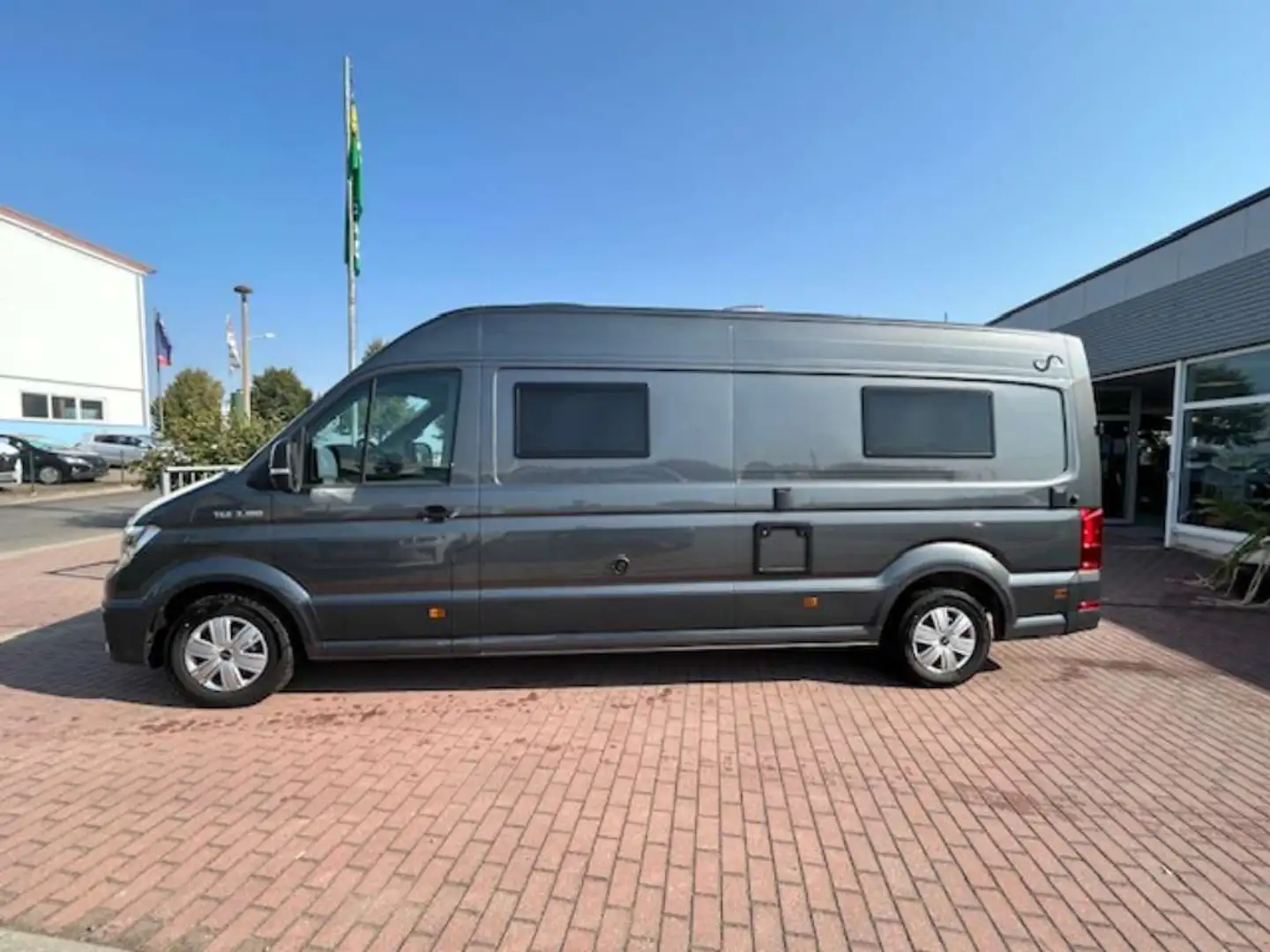 Sonstige Marken Megamobil 680 Re-Aktiv MAN 177 PS Hubbett Grau - 2