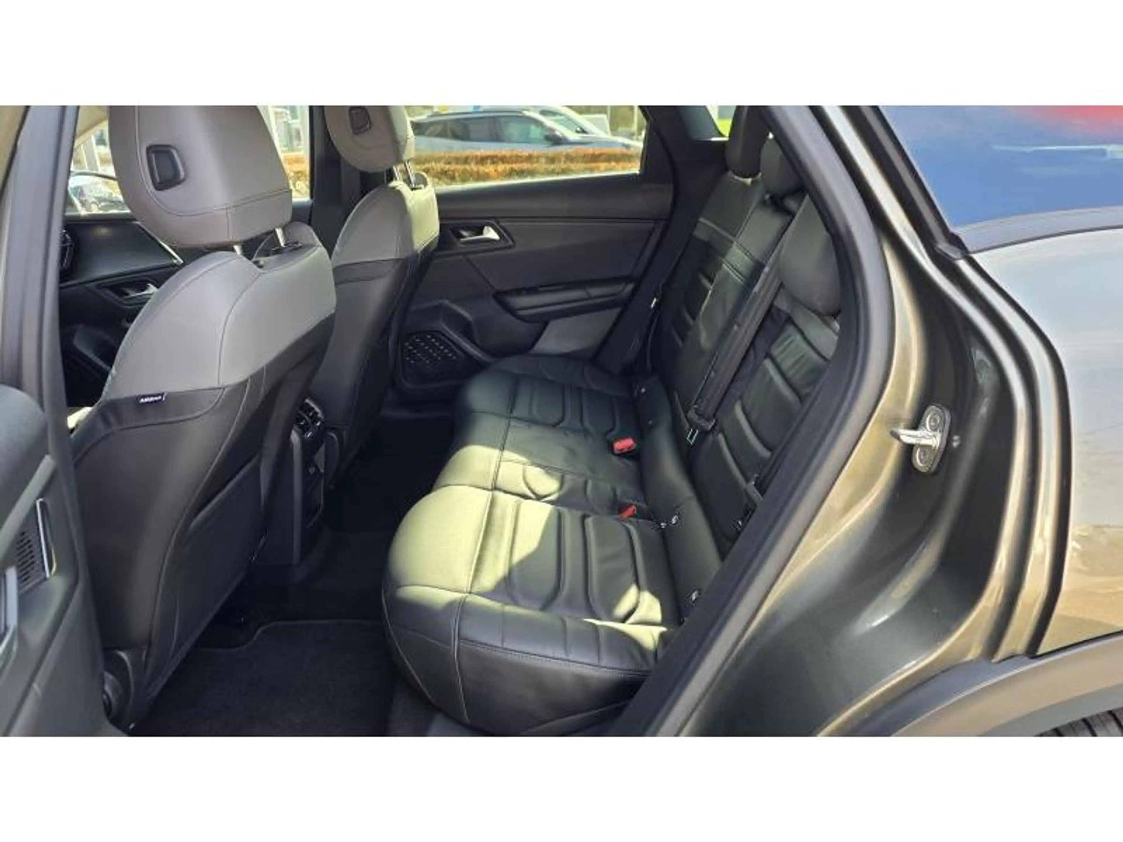 Citroen C5 X SHINE — photo 9