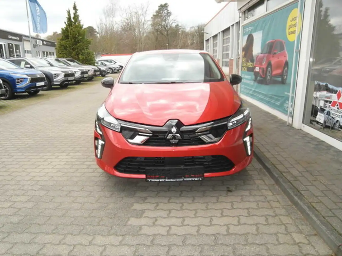 Mitsubishi Colt Plus Rouge - 1