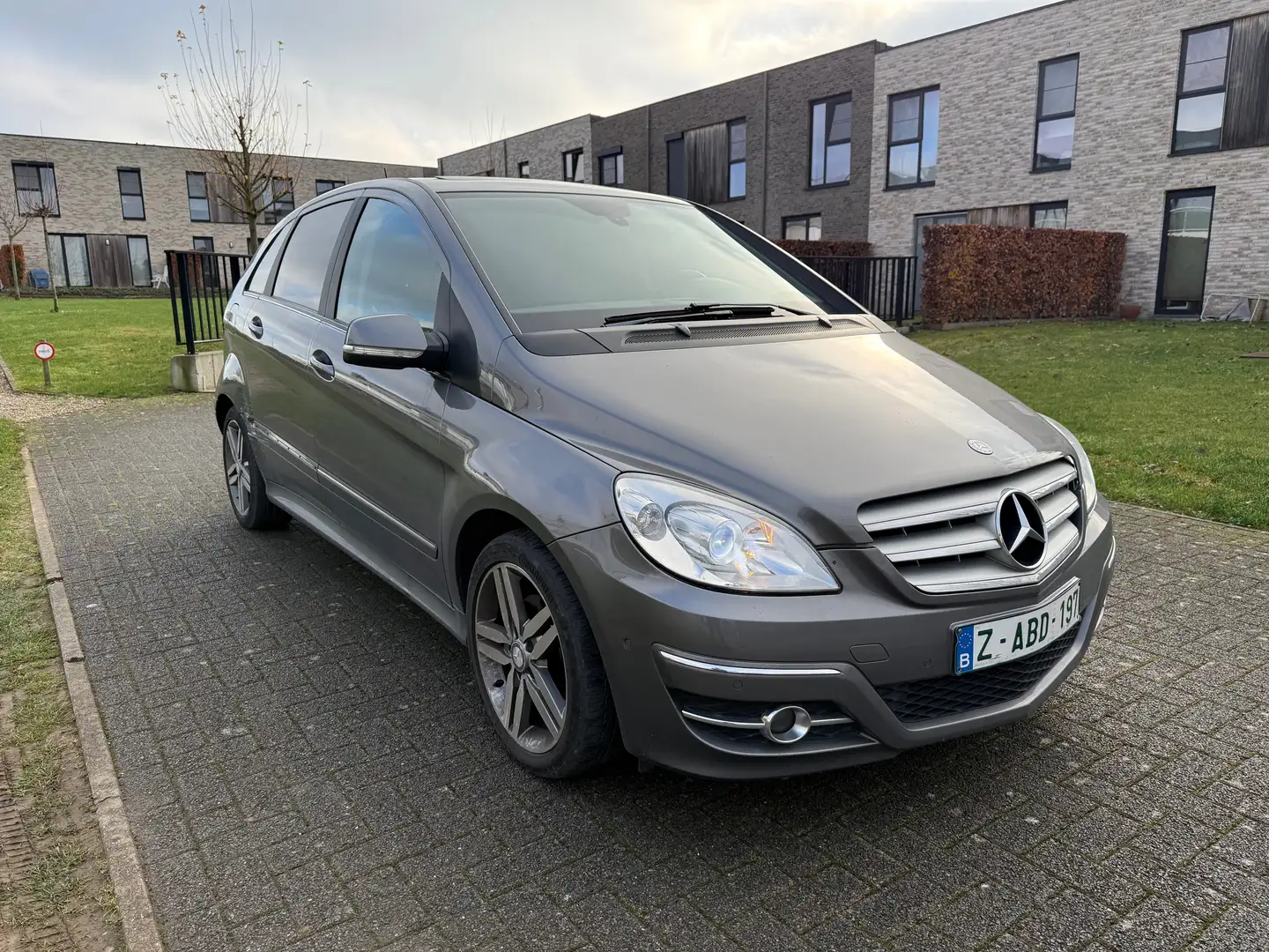 Mercedes-Benz B 180 B 180 CDI Grijs - 1