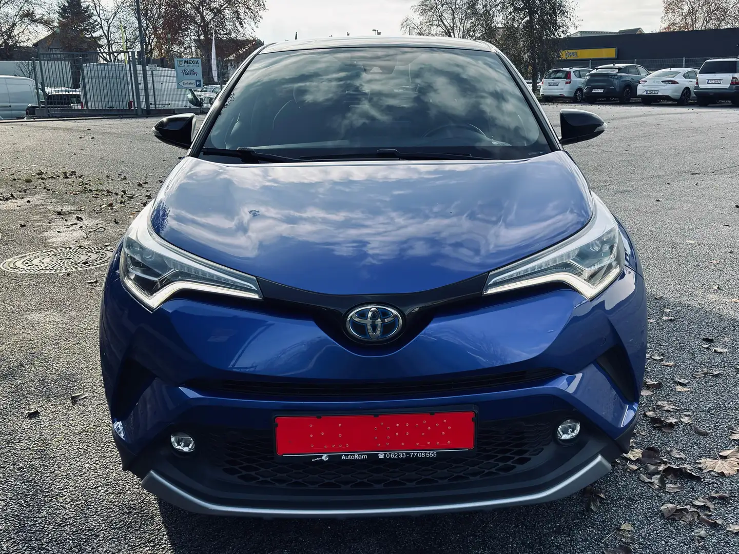 Toyota C-HR Hybrid Style Selection Blau - 2