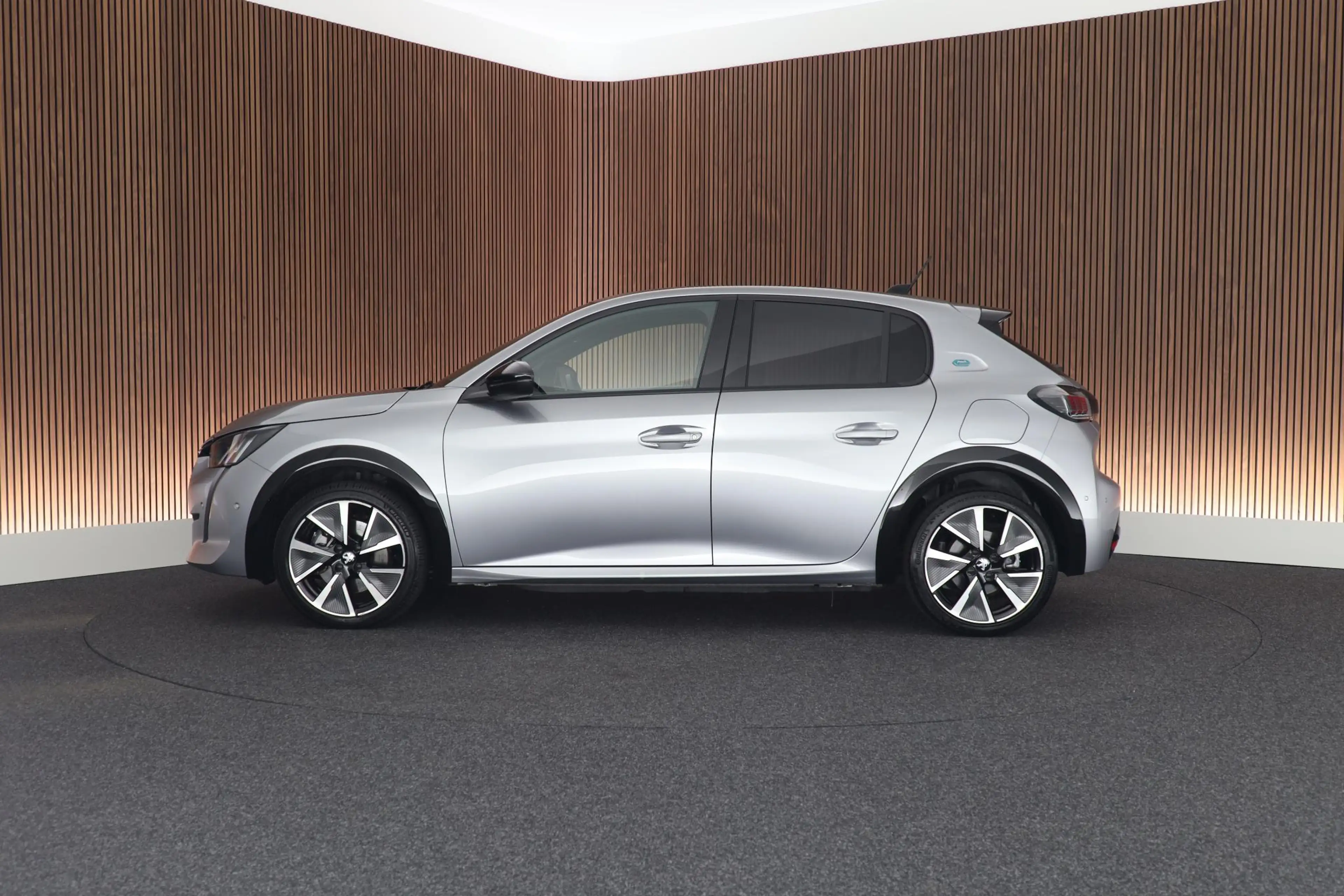 Peugeot e-208 EV GT 136pk 50 kWh SOH 91% Camera Navigatie Virtua — photo 6