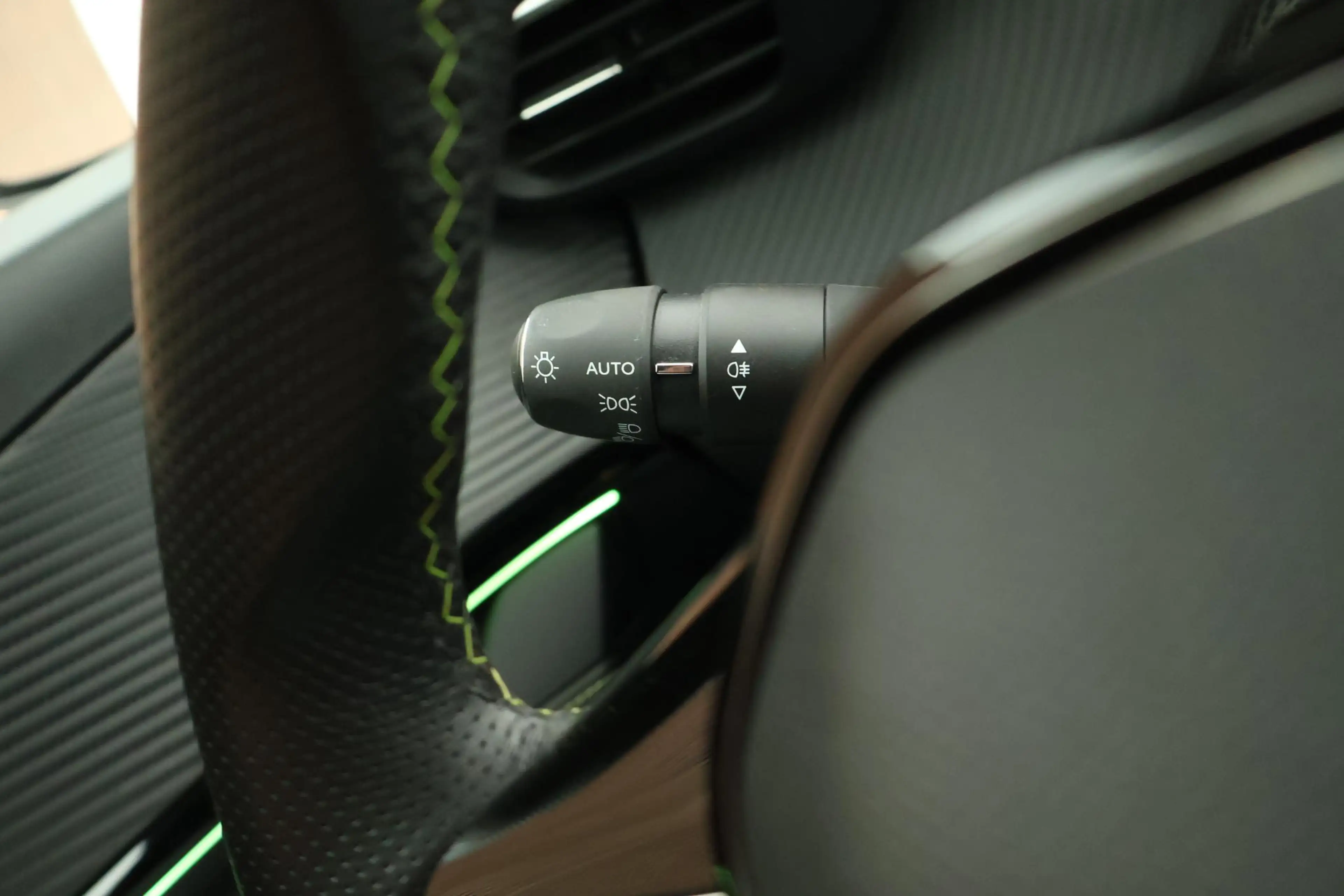 Peugeot e-208 EV GT 136pk 50 kWh SOH 91% Camera Navigatie Virtua — photo 15