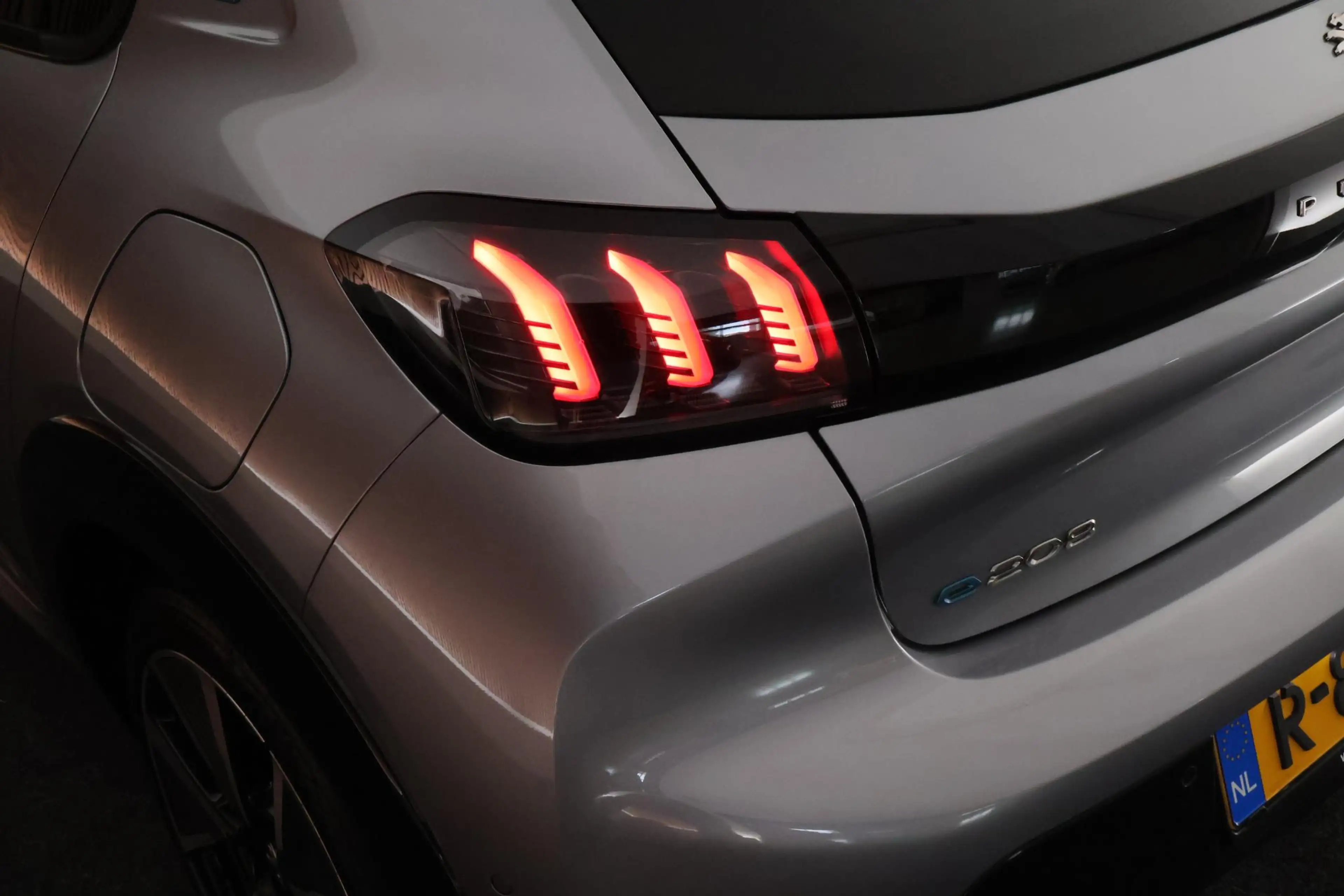 Peugeot e-208 EV GT 136pk 50 kWh SOH 91% Camera Navigatie Virtua — photo 41