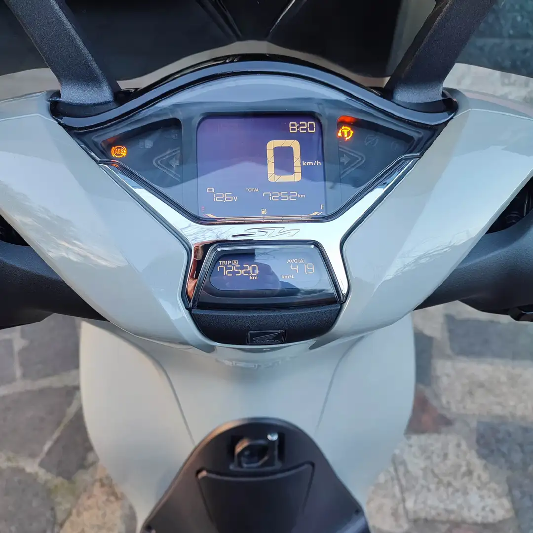 Honda SH 125i Szürke - 2