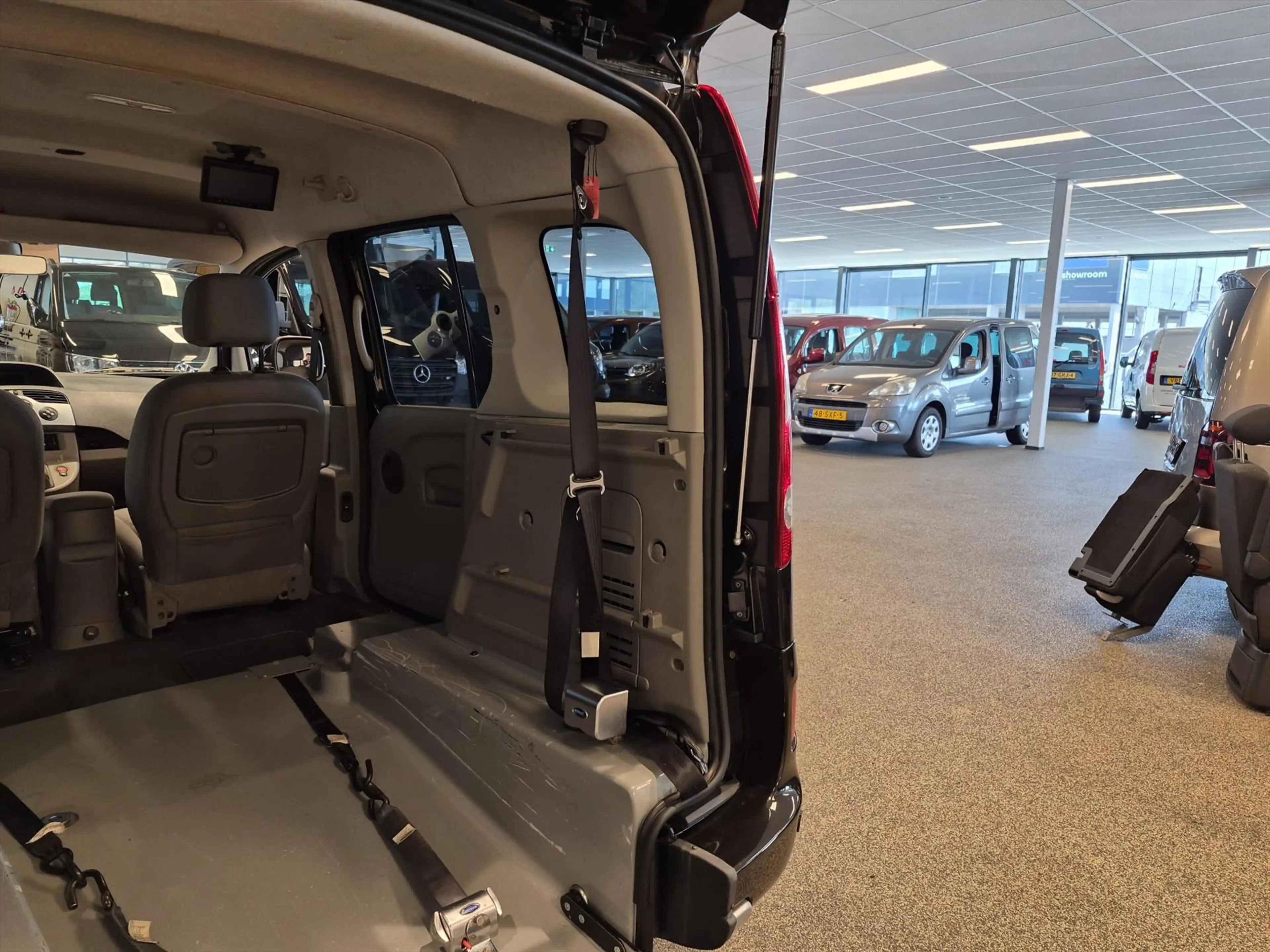 Renault Kangoo Rolstoelauto Automaat 2+1 — photo 7