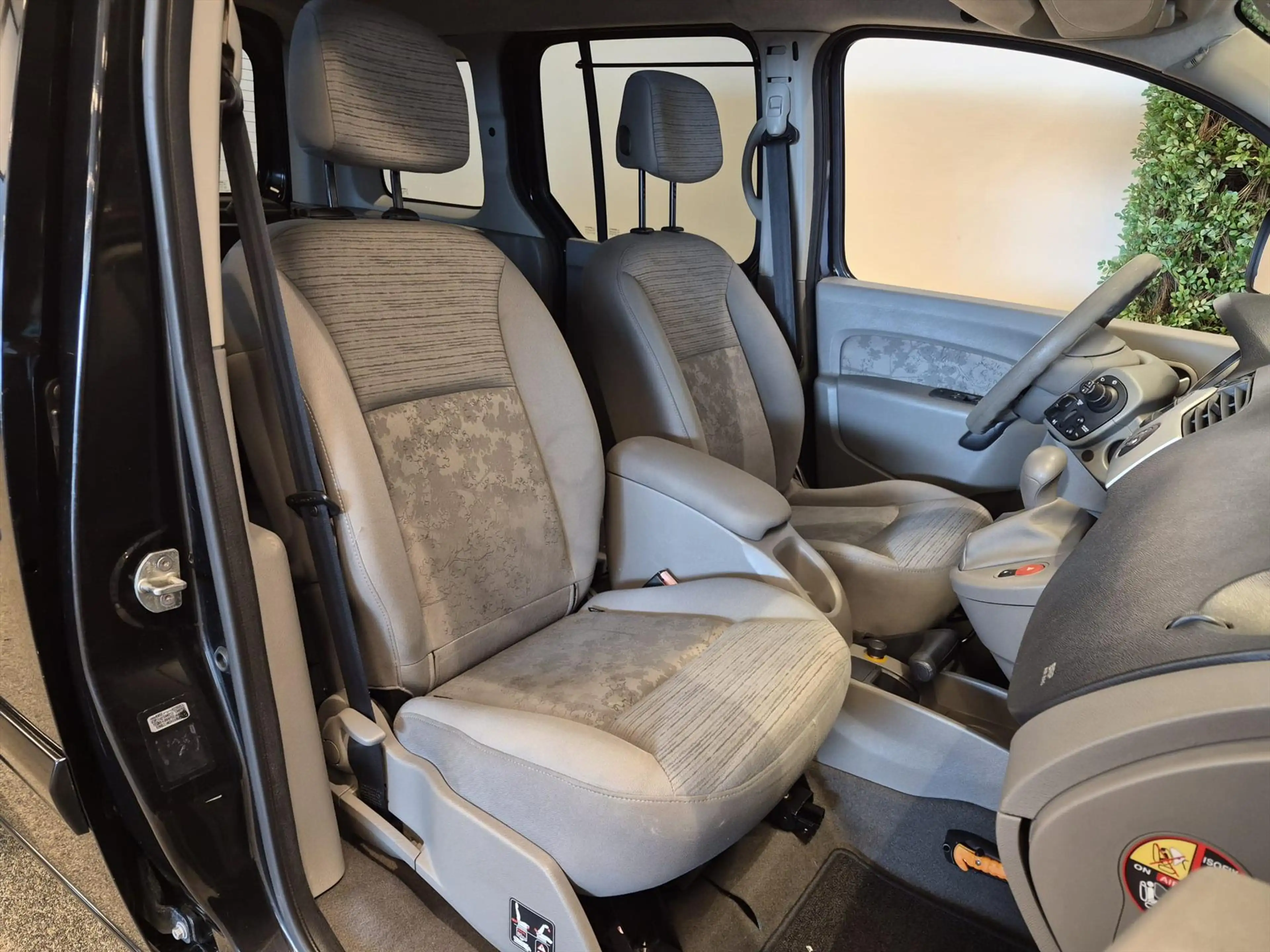 Renault Kangoo Rolstoelauto Automaat 2+1 — photo 18