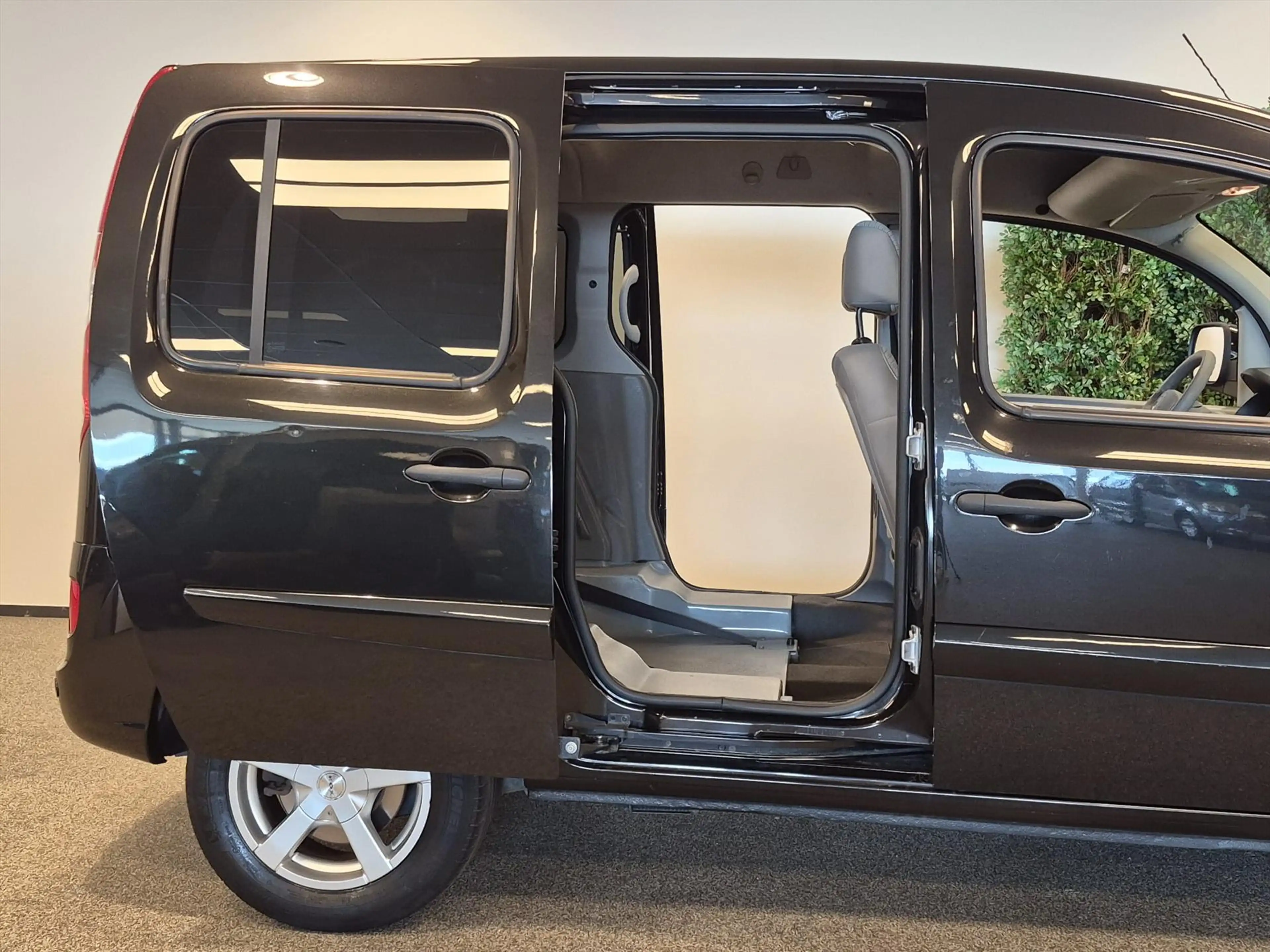 Renault Kangoo Rolstoelauto Automaat 2+1 — photo 14