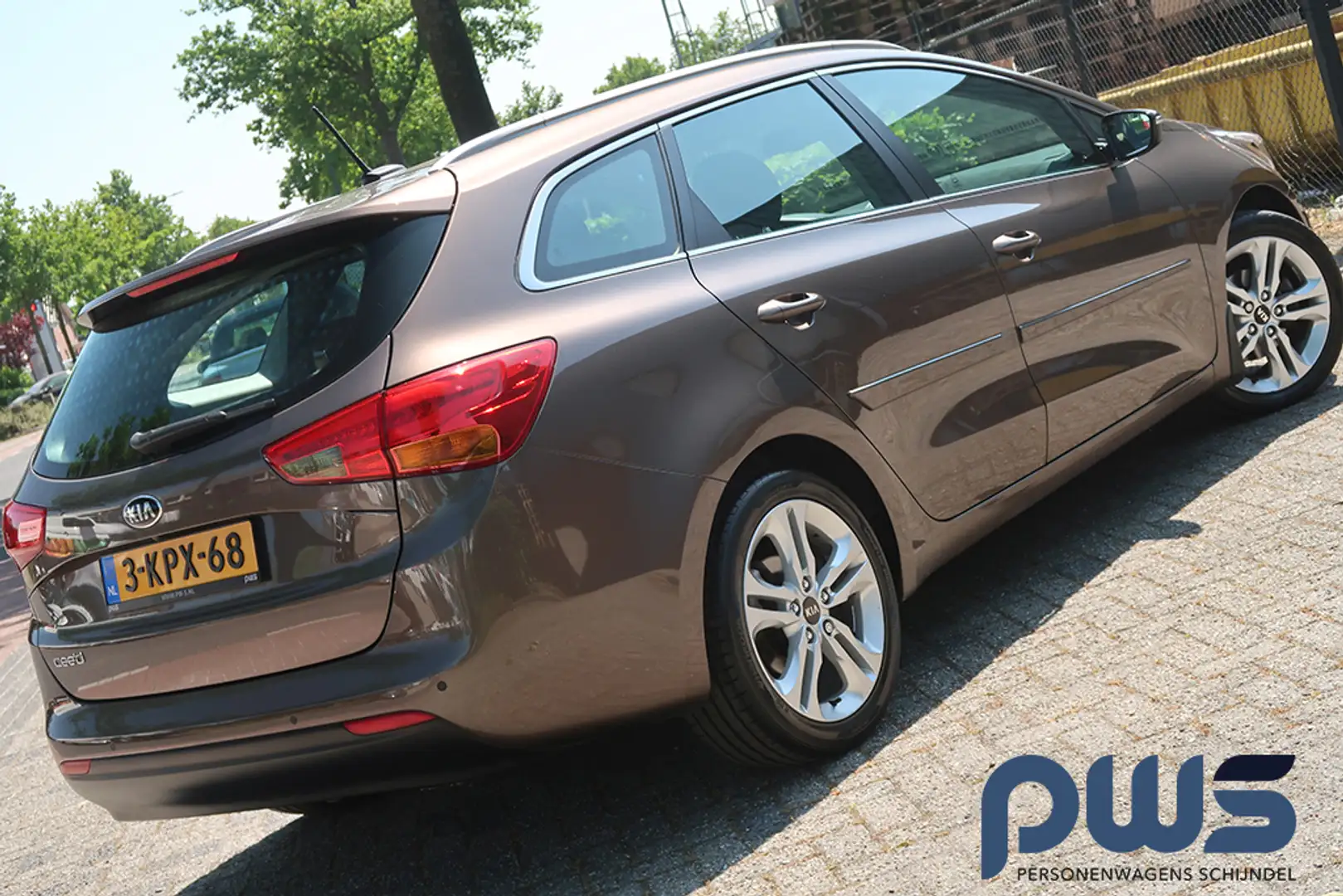 Kia Ceed SW / cee'd SW Sportswagon 1.6 GDI Business Pack Full Option / Ki Brun - 2