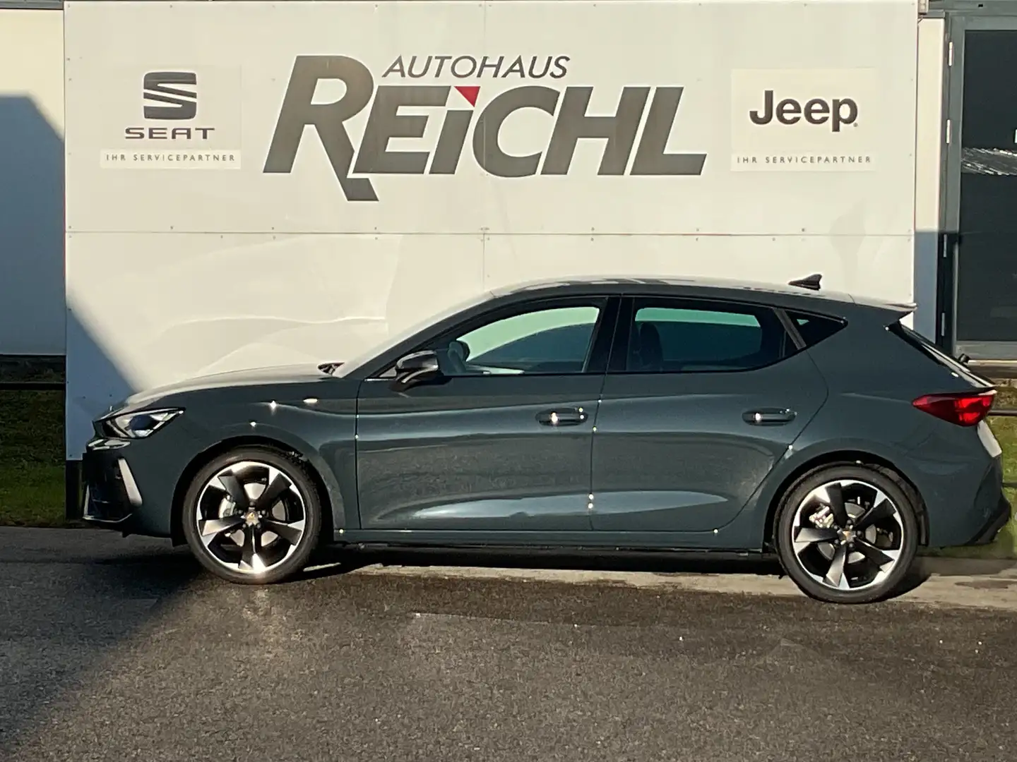 CUPRA Leon 1,5 TSI - Winter-Paket Blau - 1