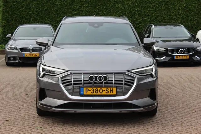 Audi E-Tron view 9