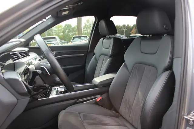 Audi E-Tron view 5