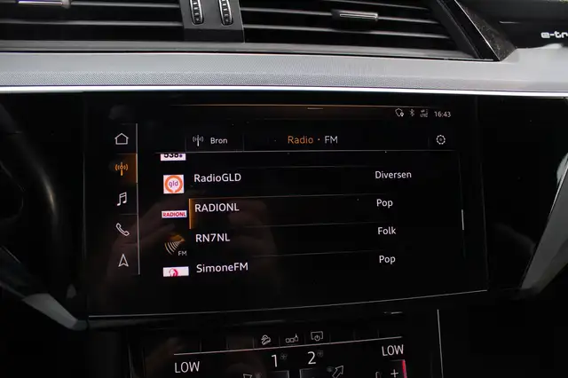 Audi E-Tron view 25