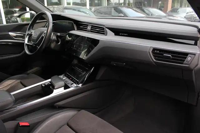 Audi E-Tron view 14