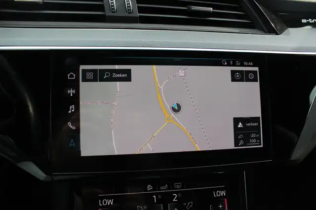 Audi E-Tron view 23