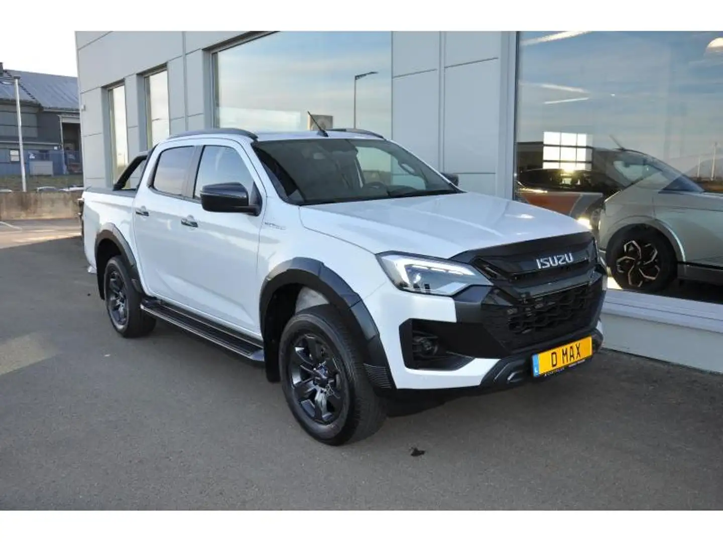 Isuzu D-Max V CROSS 4WD AT ROLLCOVER Blanc - 1
