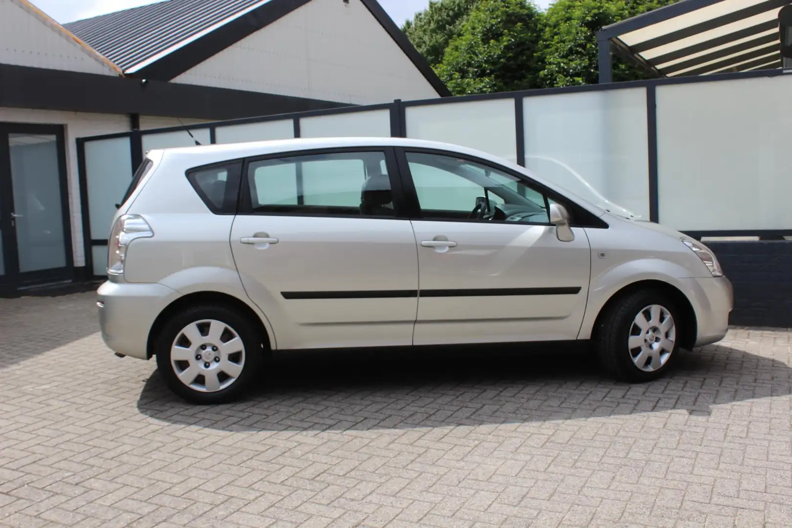 Toyota Corolla Verso 1.6 VVT-i Terra Gris - 2