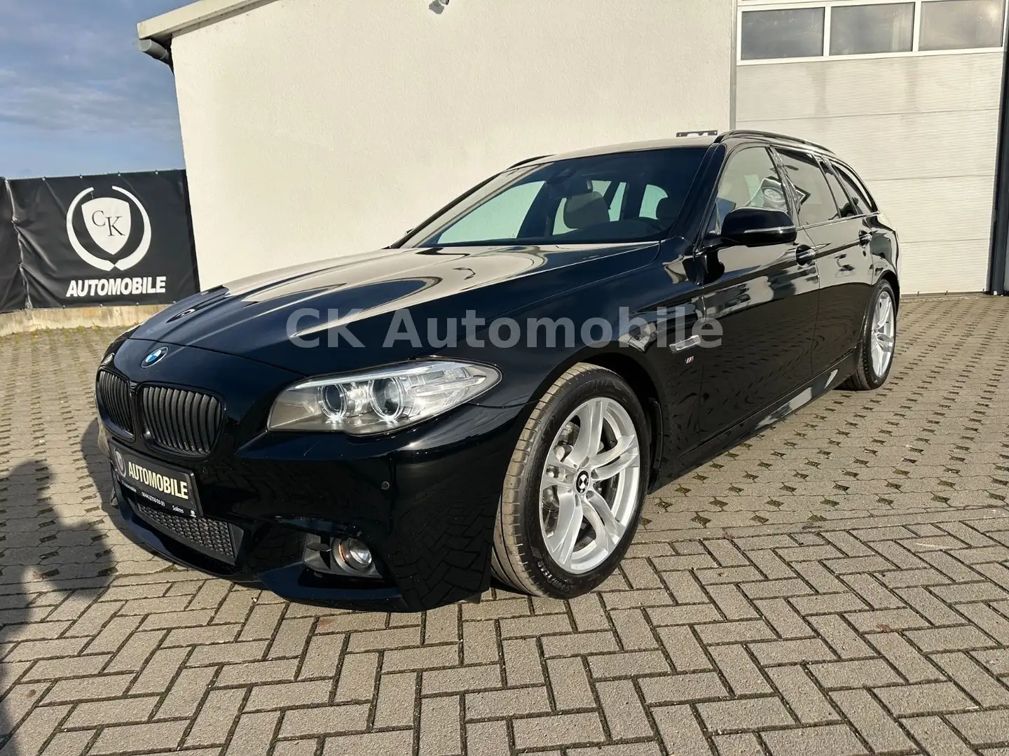 BMW 520 d Touring M-Sport/Shadow-Line/Navi/Pano/Kam. Noir - 1