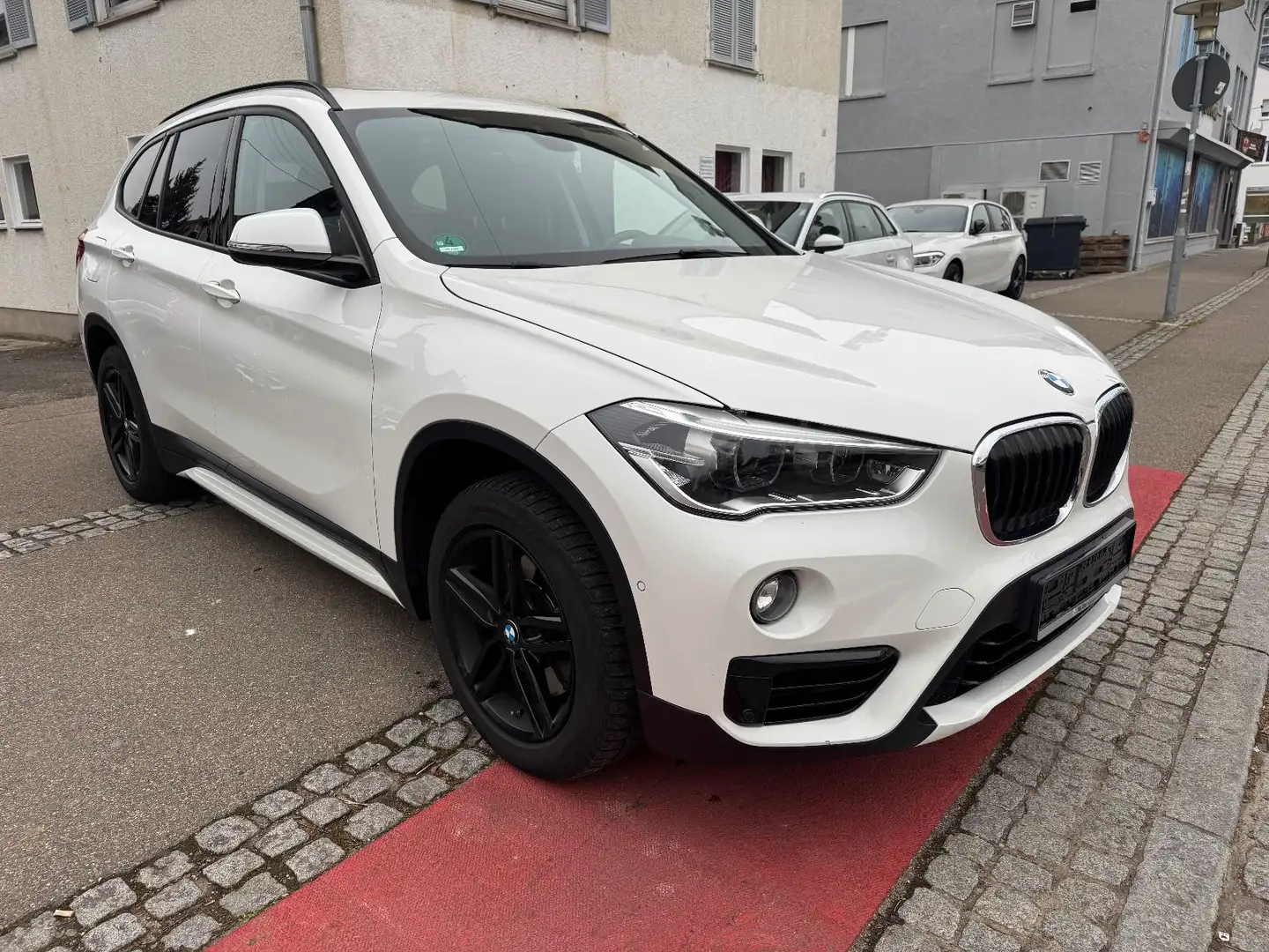 BMW X1 xDrive 20 d Sport Line/Panoramadach Weiß - 2