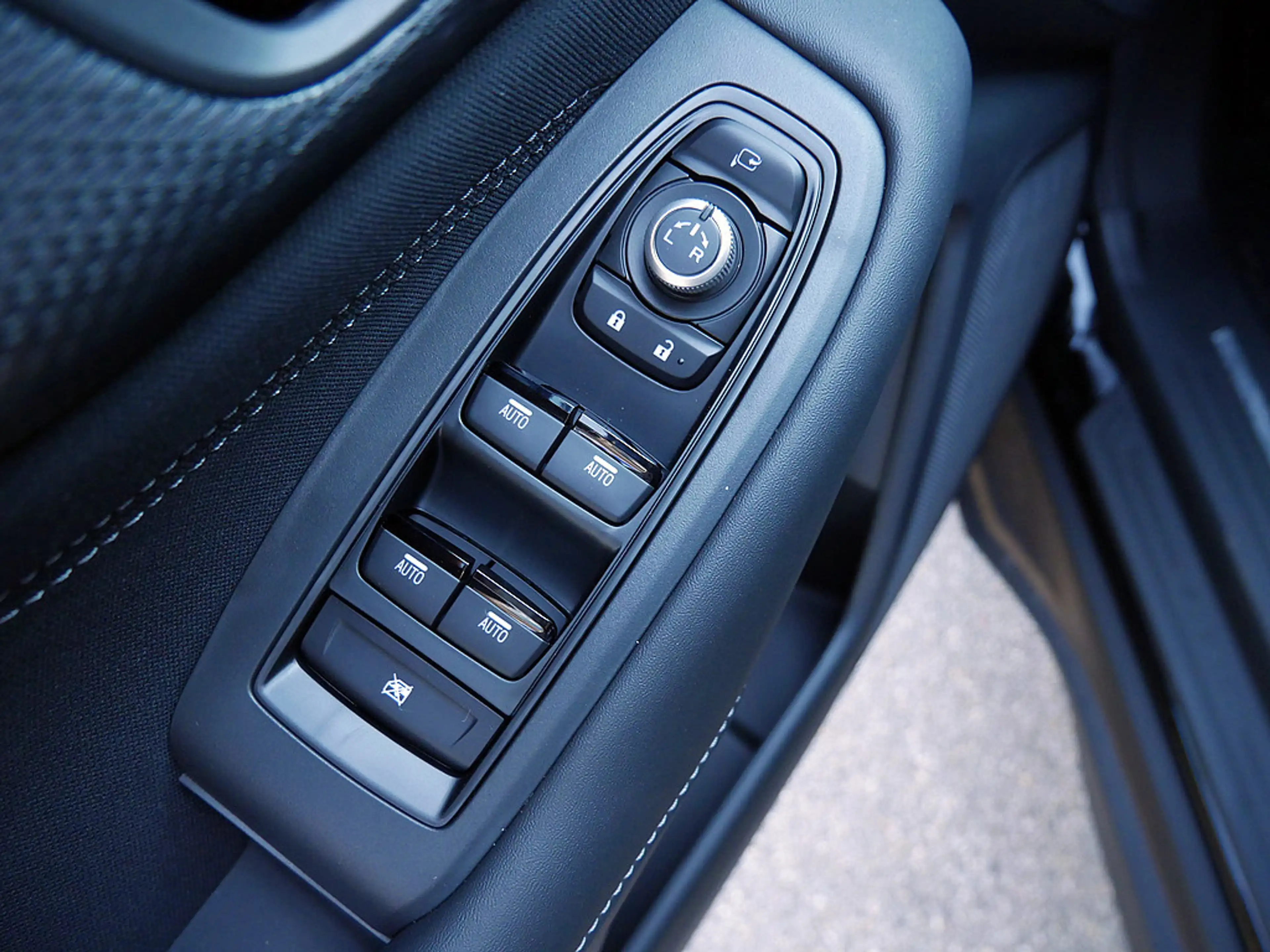 Subaru OUTBACK 2.5i Active SHZ KAMERA NAVI ACC LED — photo 11