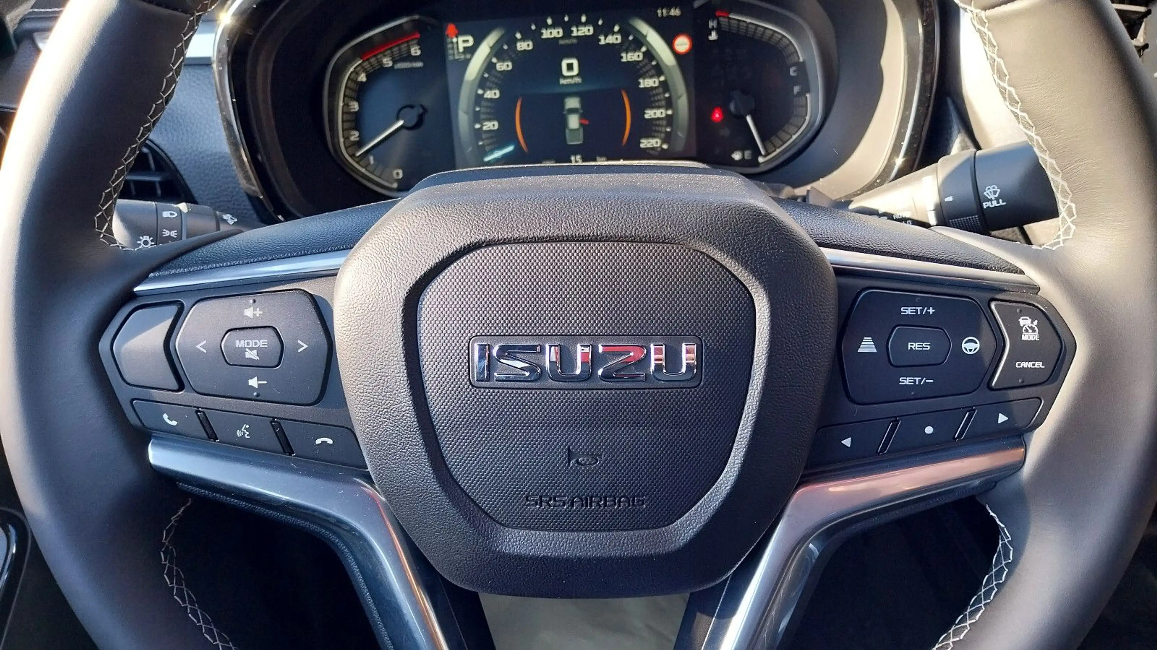 Isuzu D-Max Double Cab 4x4 LSE A/T Facelift 2025 — photo 13