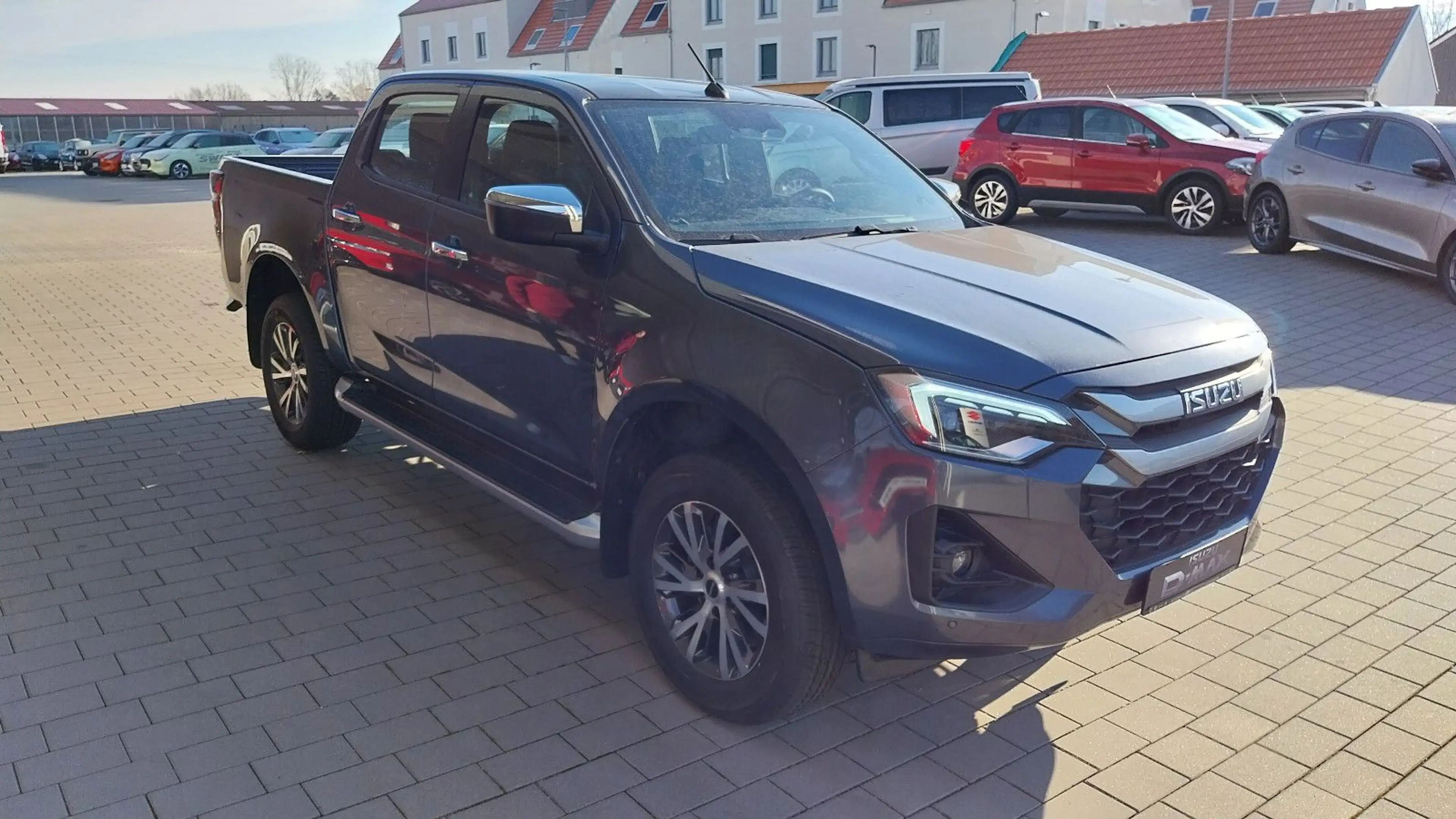 Isuzu D-Max Double Cab 4x4 LSE A/T Facelift 2025 — photo 2