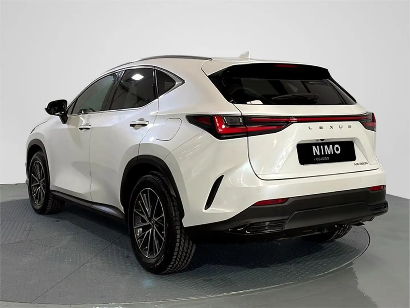 Lexus NX 350h Executive 2WD - 2