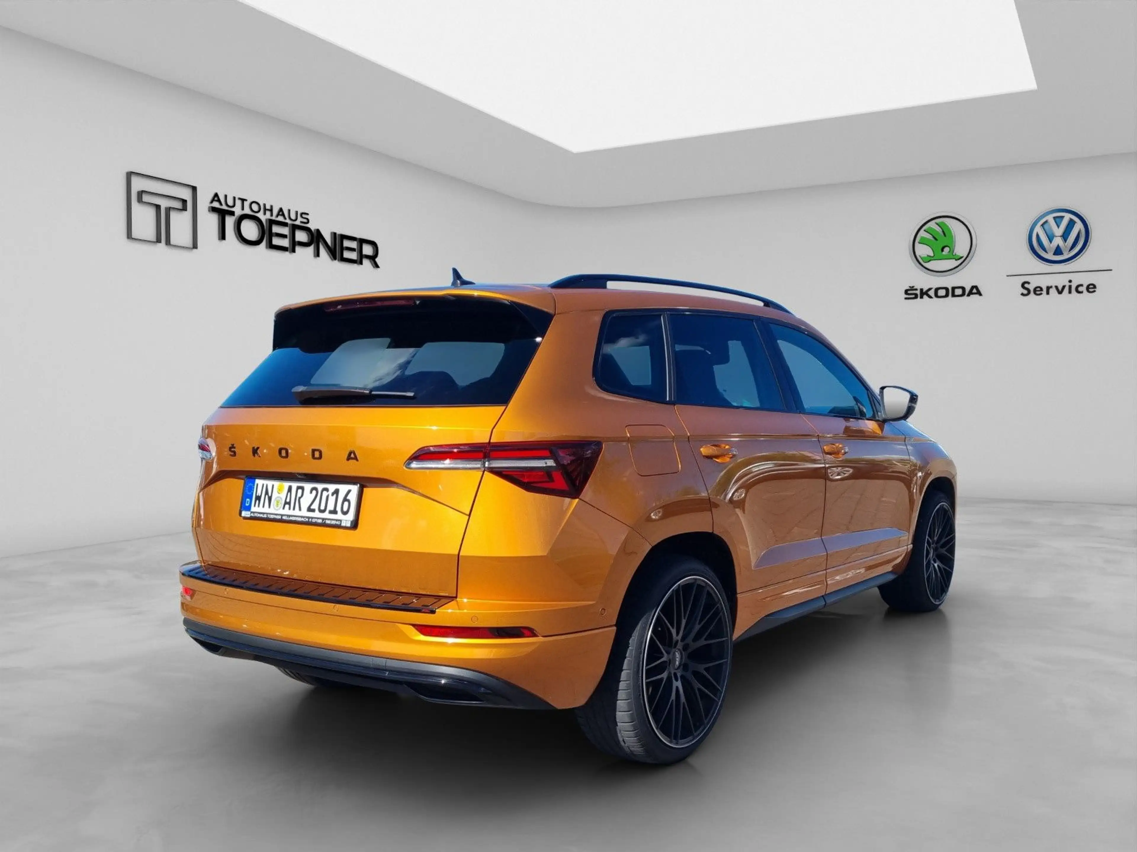 Skoda Karoq Sportline 4x4 2,0 TSI DSG Navi ACC 360° — photo 6