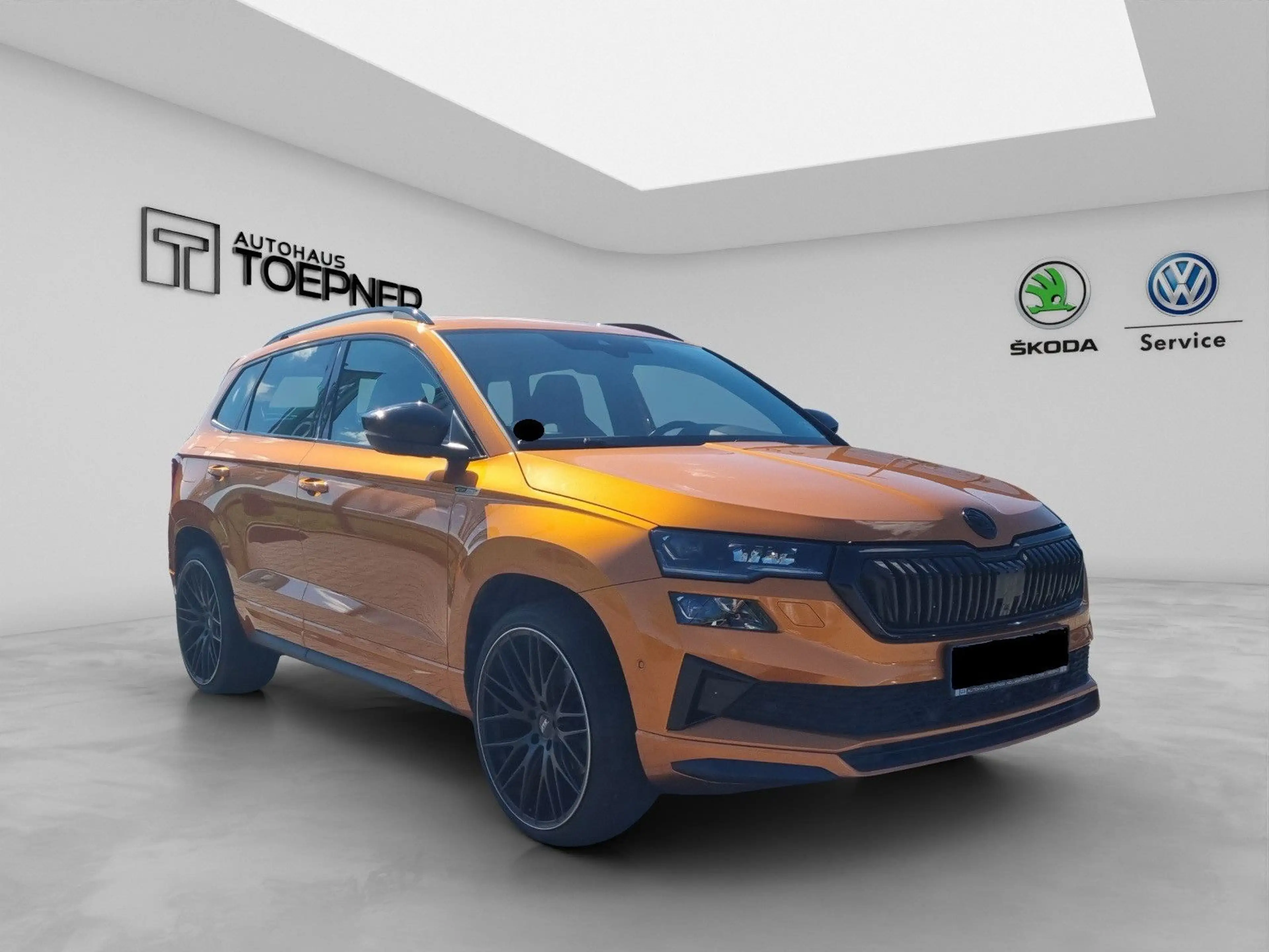 Skoda Karoq Sportline 4x4 2,0 TSI DSG Navi ACC 360° — photo 8