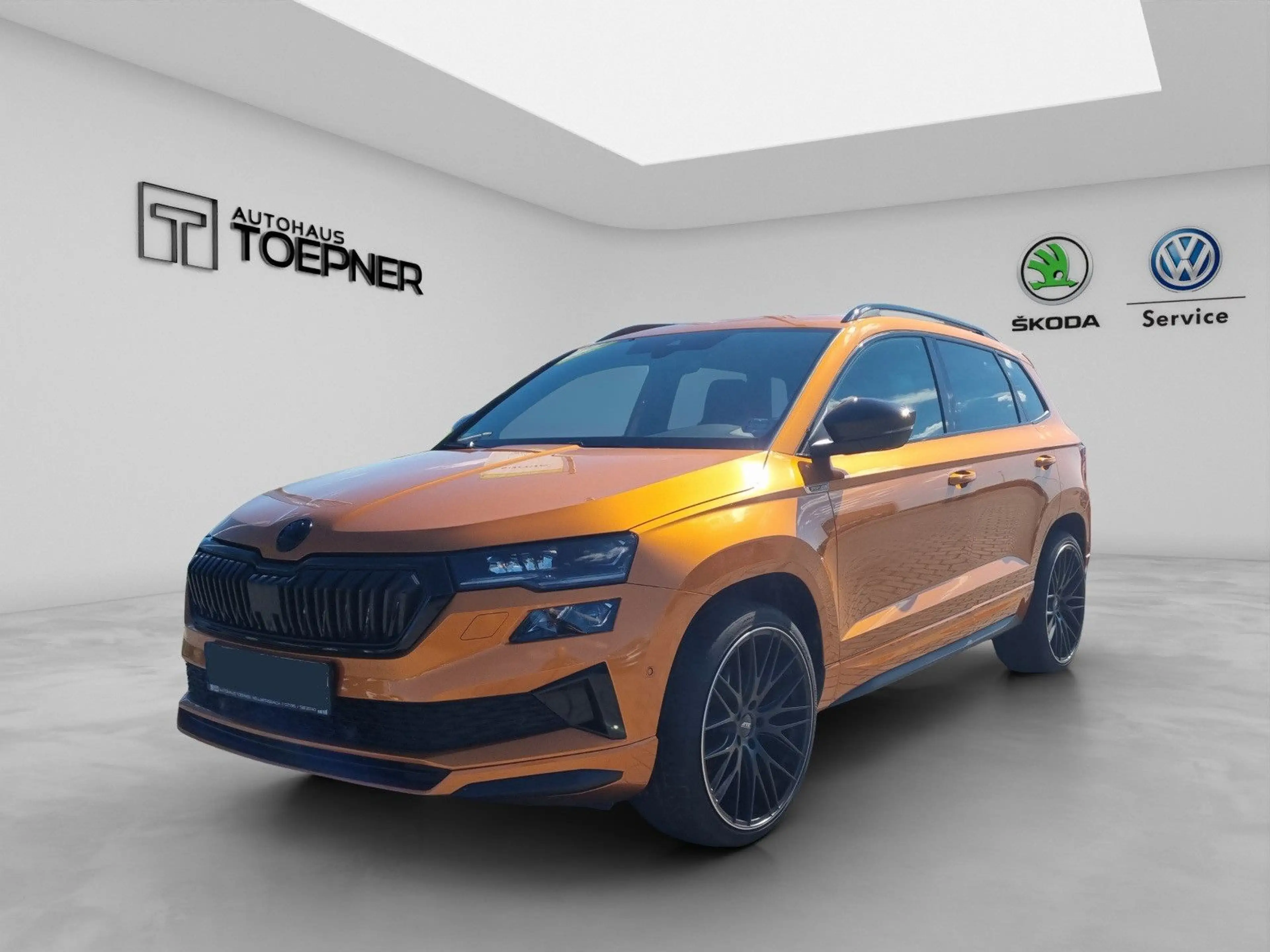 Skoda Karoq Sportline 4x4 2,0 TSI DSG Navi ACC 360° — photo 2