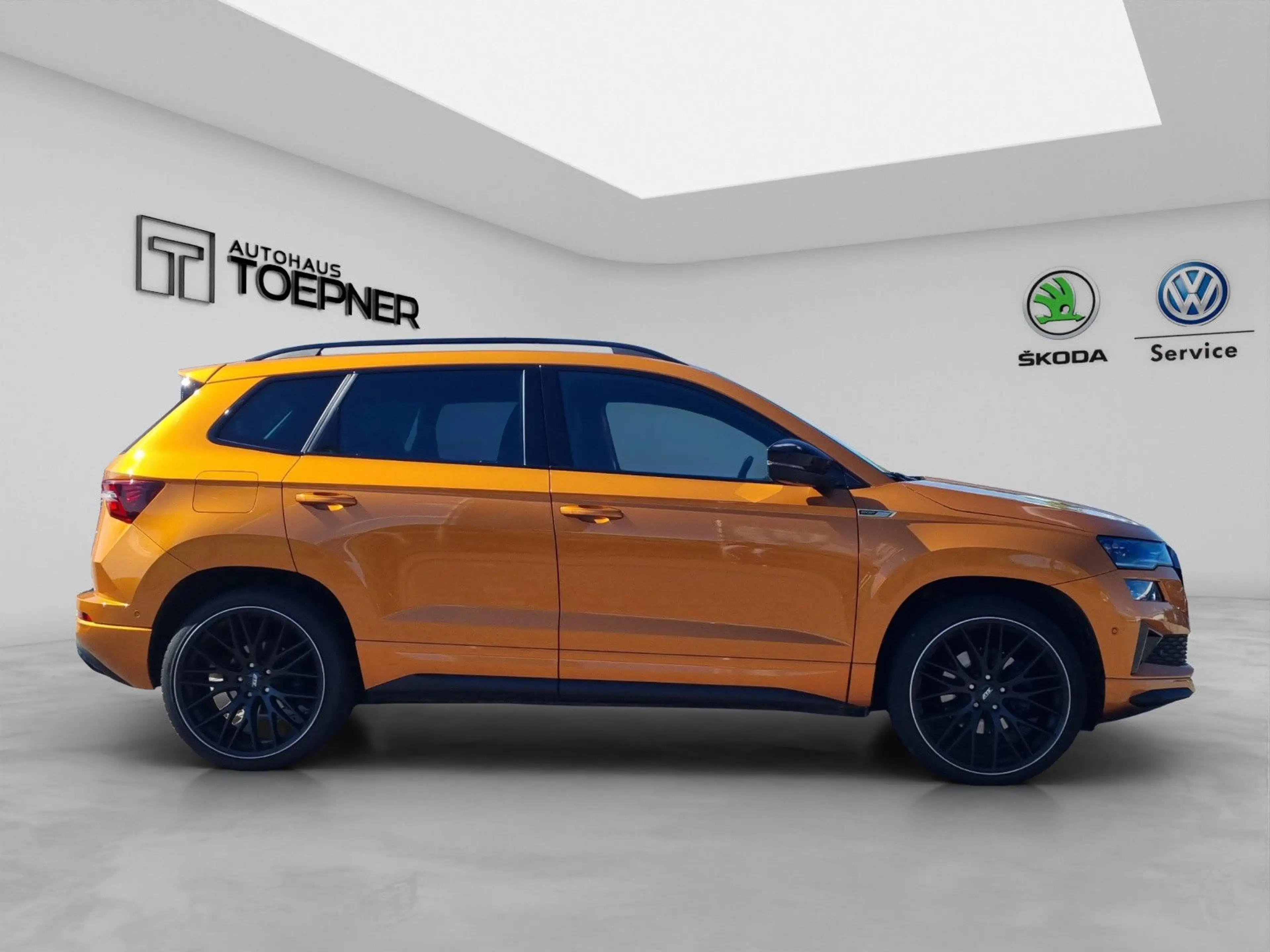Skoda Karoq Sportline 4x4 2,0 TSI DSG Navi ACC 360° — photo 7