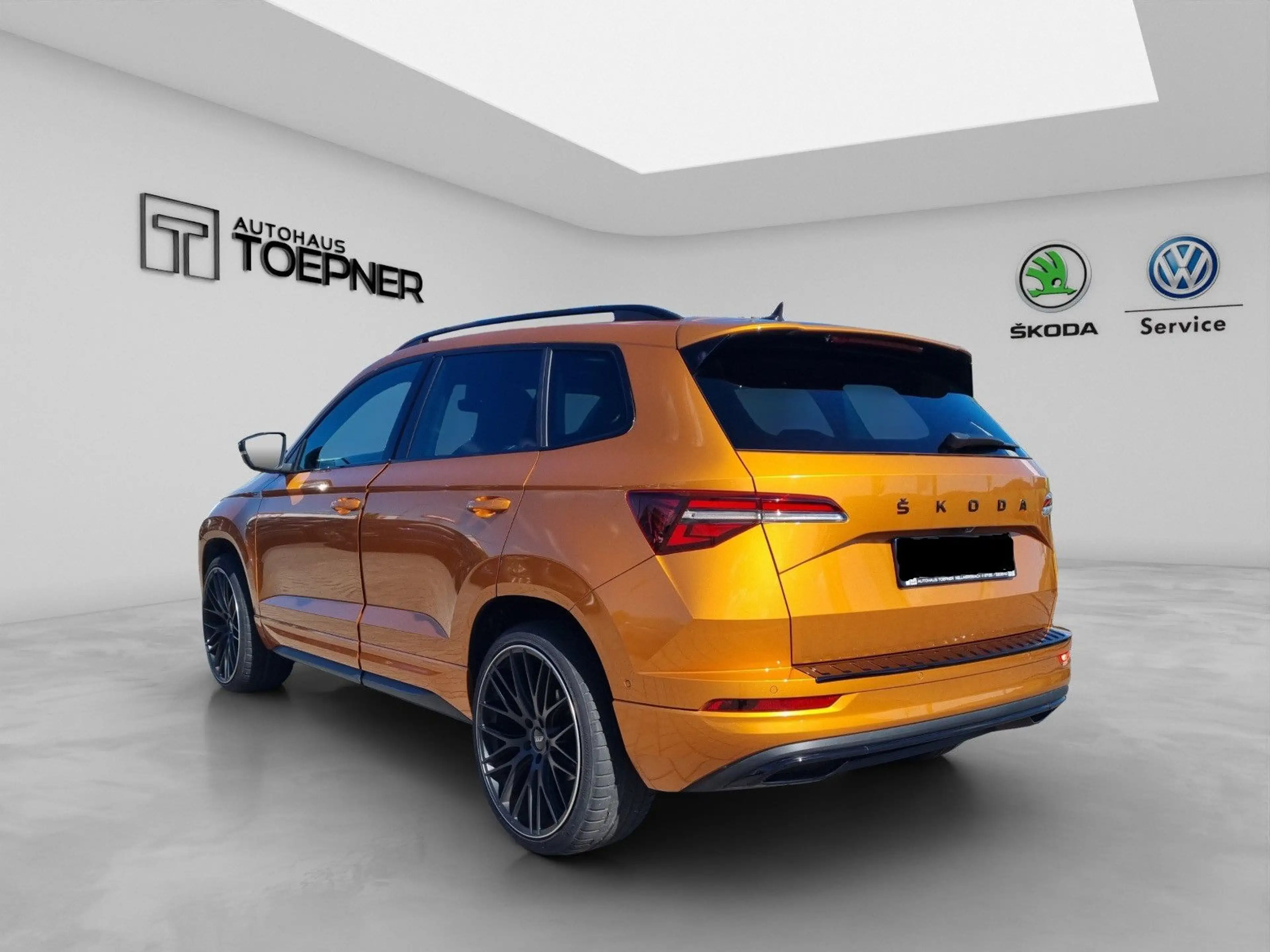 Skoda Karoq Sportline 4x4 2,0 TSI DSG Navi ACC 360° — photo 4