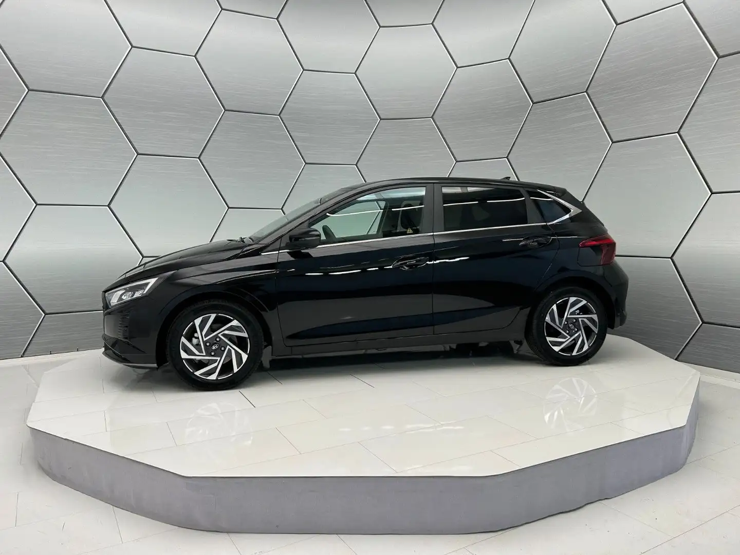 Hyundai i20 1.0 T-GDI GO Plus Navi Kamera LED Alufelgen Negru - 2