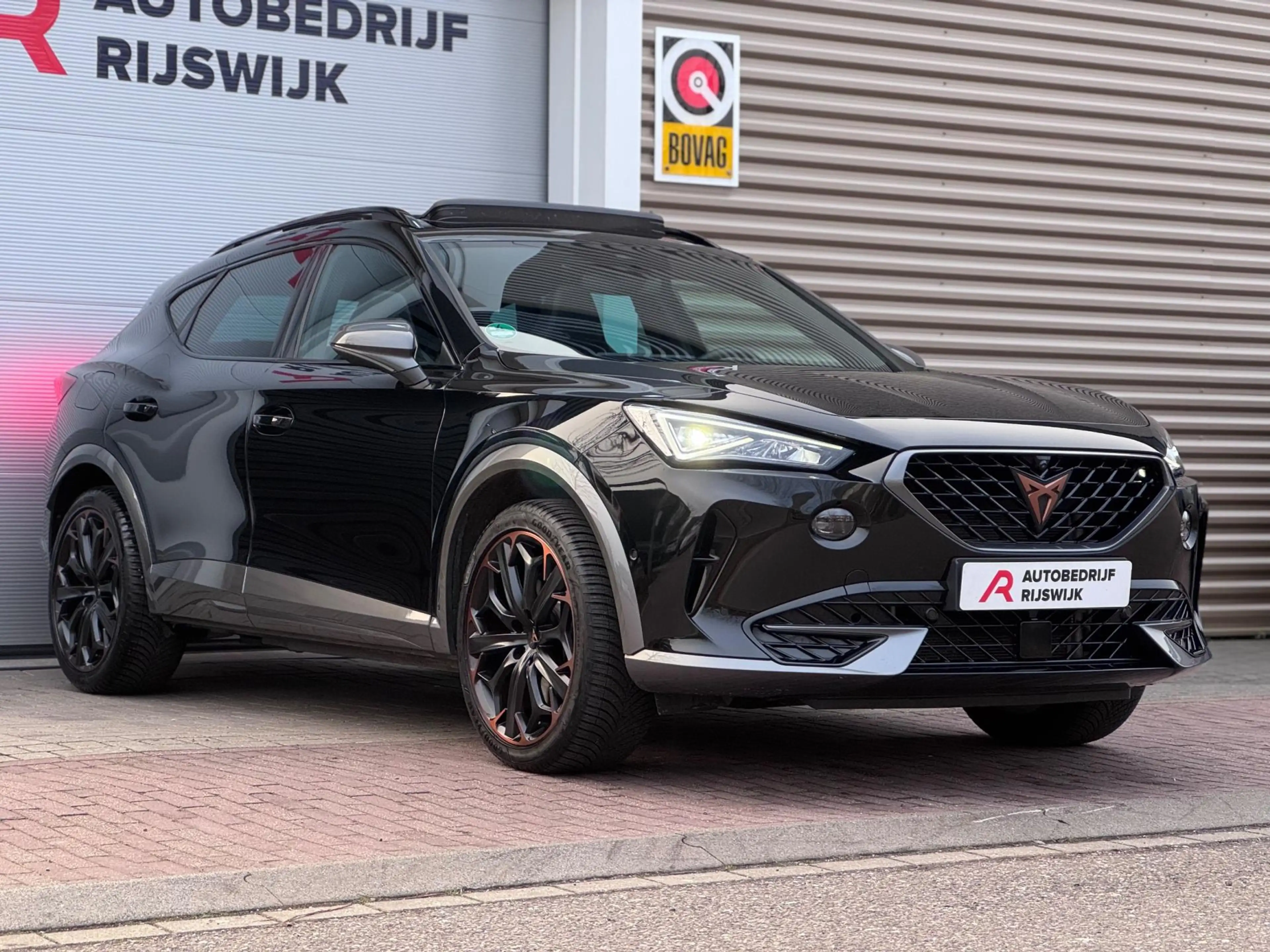 CUPRA Formentor 1.4 e-Hybrid VZ Performance Pano/Memory/360 — photo 10