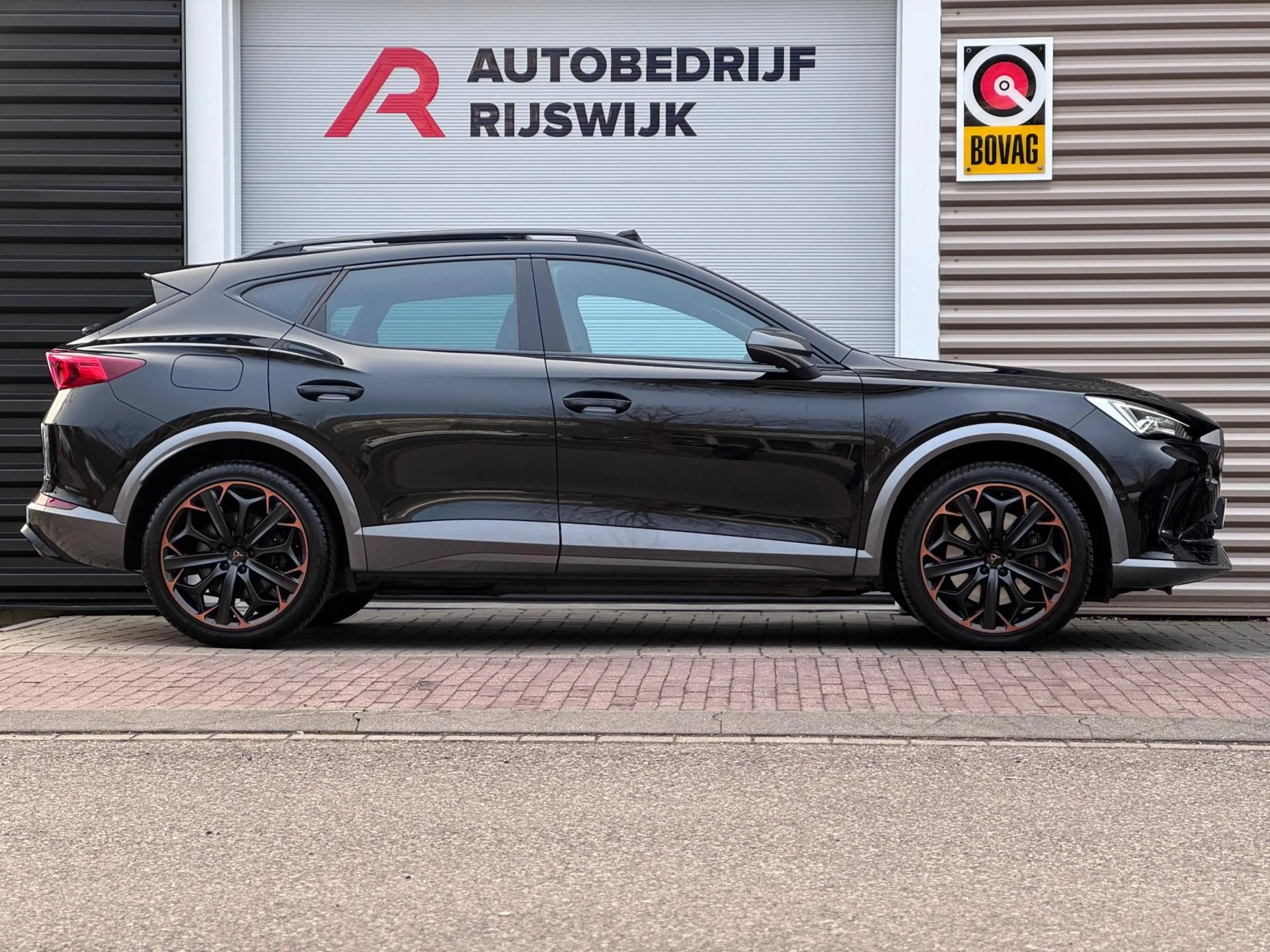 CUPRA Formentor 1.4 e-Hybrid VZ Performance Pano/Memory/360 — photo 5