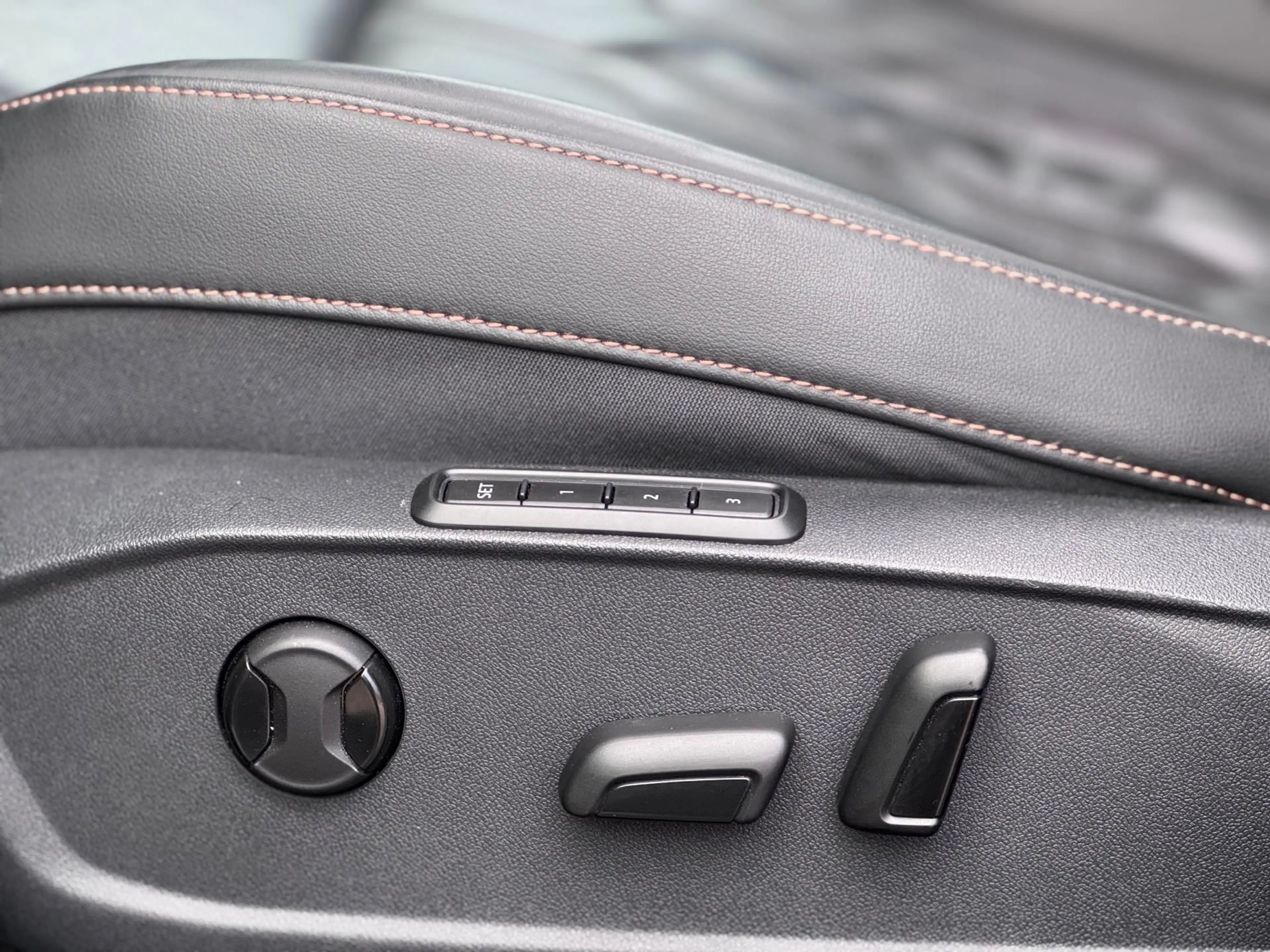 CUPRA Formentor 1.4 e-Hybrid VZ Performance Pano/Memory/360 — photo 14