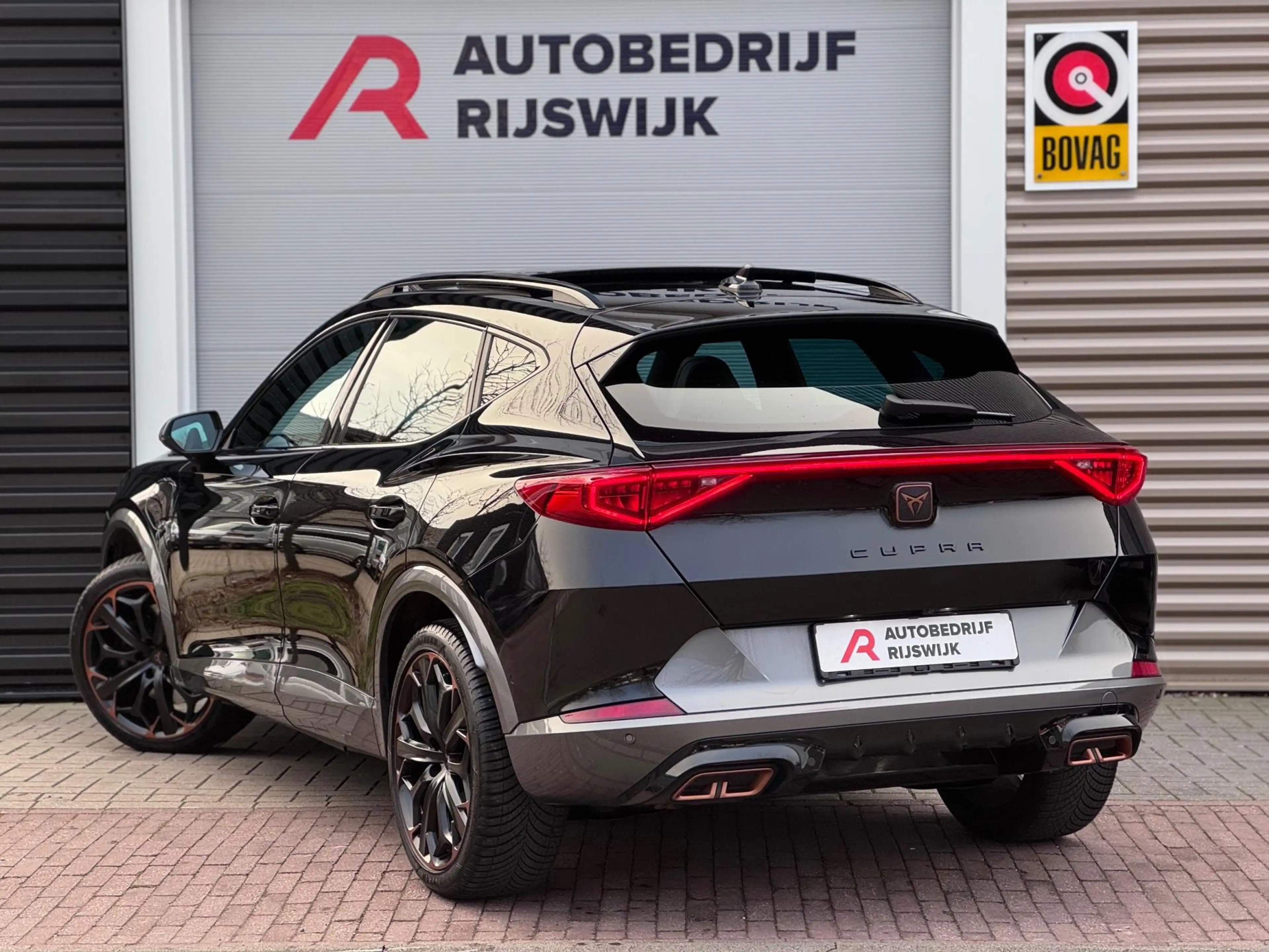 CUPRA Formentor 1.4 e-Hybrid VZ Performance Pano/Memory/360 — photo 3